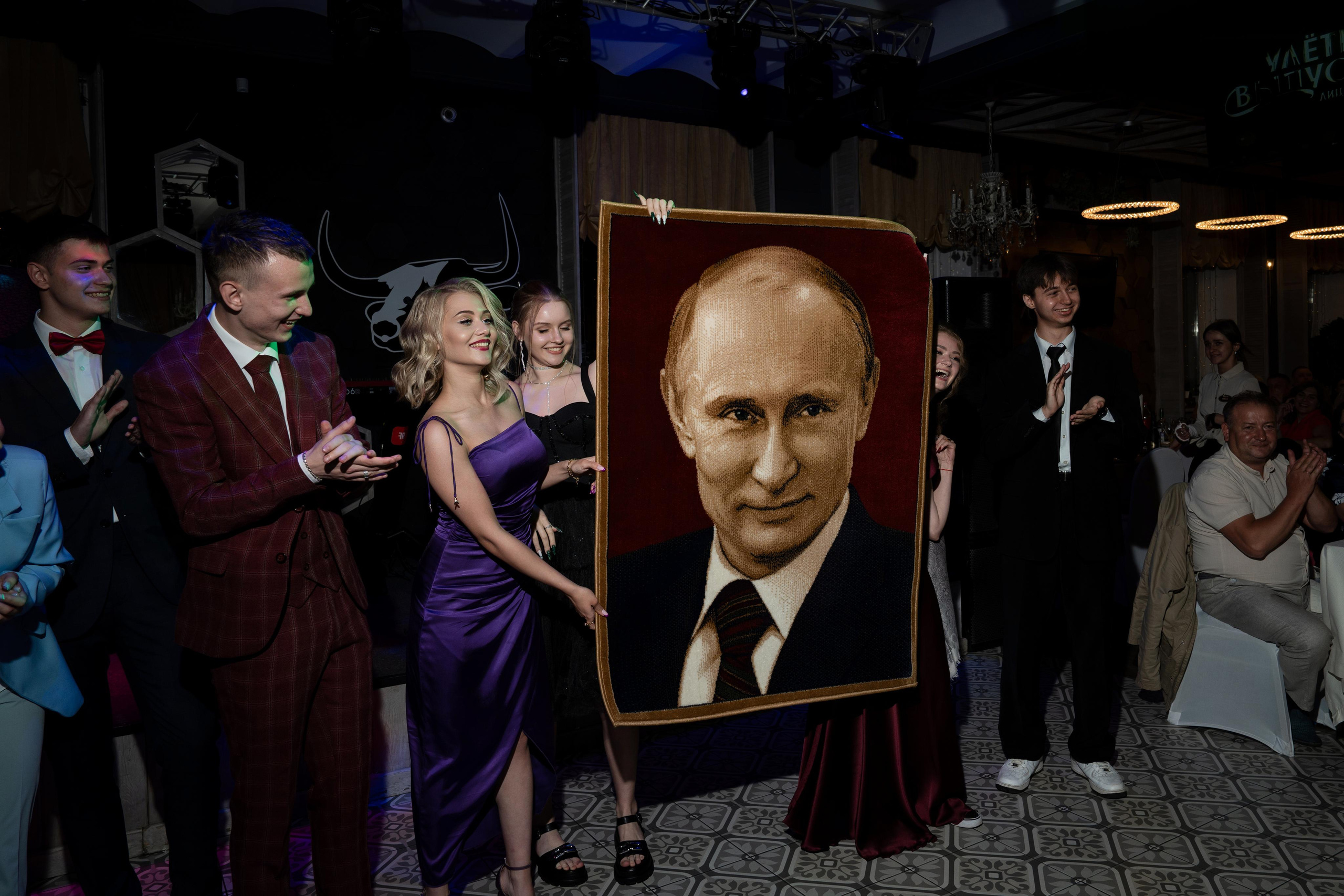 Выпускной 27 лицея. Свадебный и репортажный фотограф Элина Козырьянова