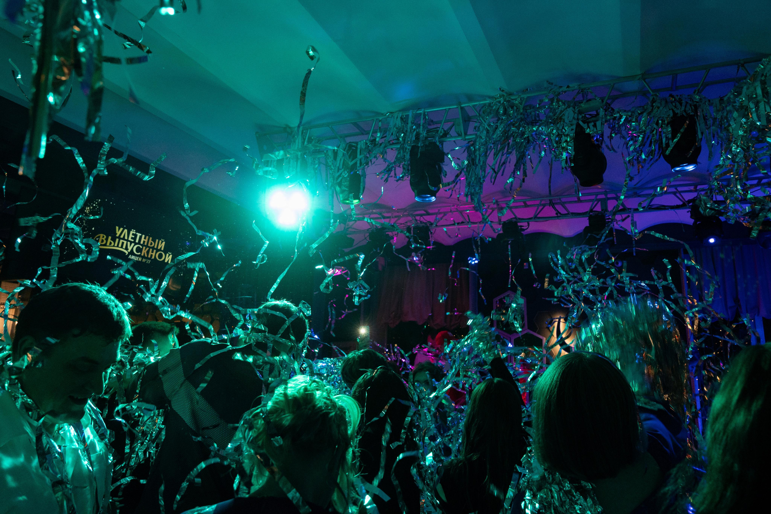 Выпускной 27 лицея. Свадебный и репортажный фотограф Элина Козырьянова