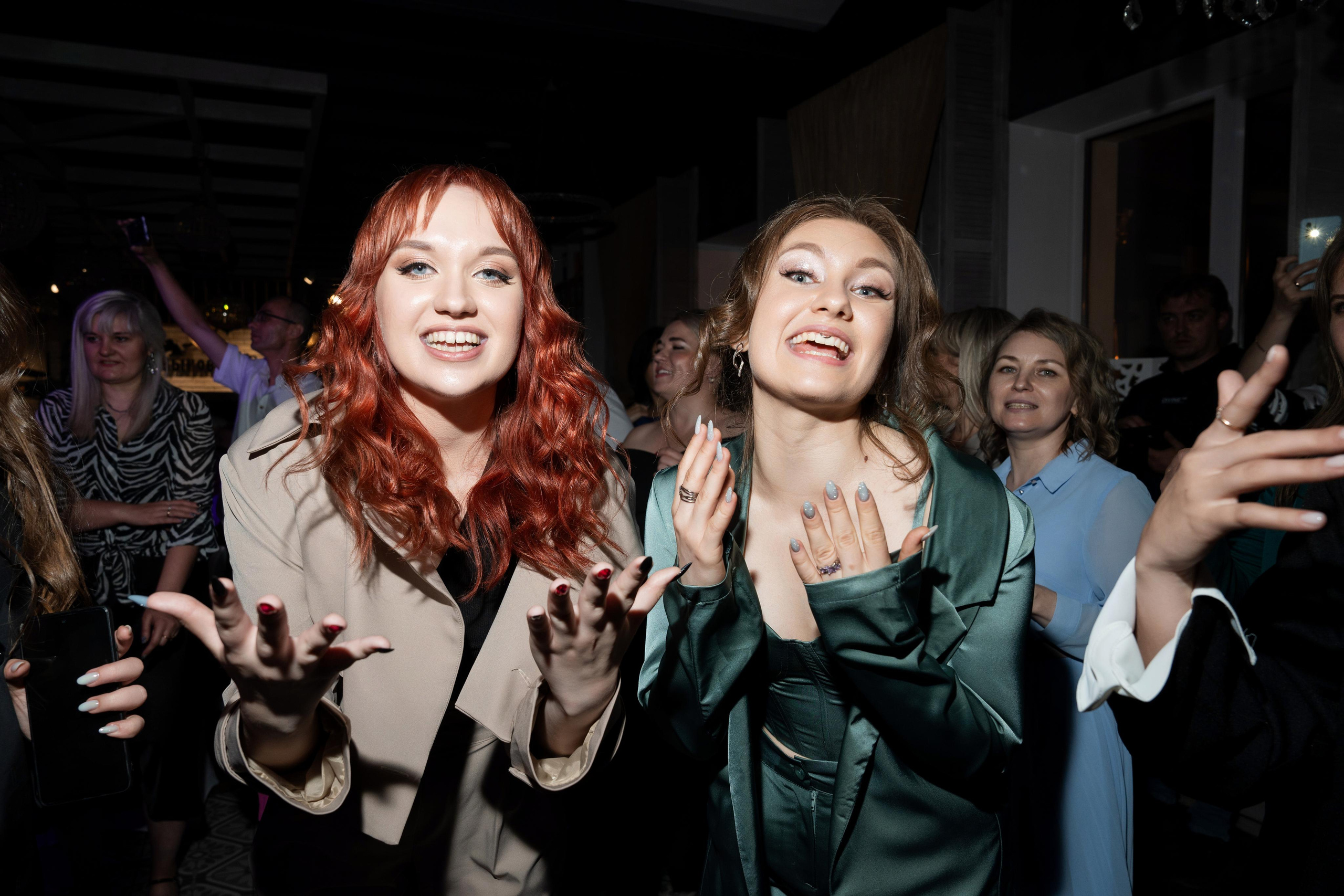 Выпускной 27 лицея. Свадебный и репортажный фотограф Элина Козырьянова