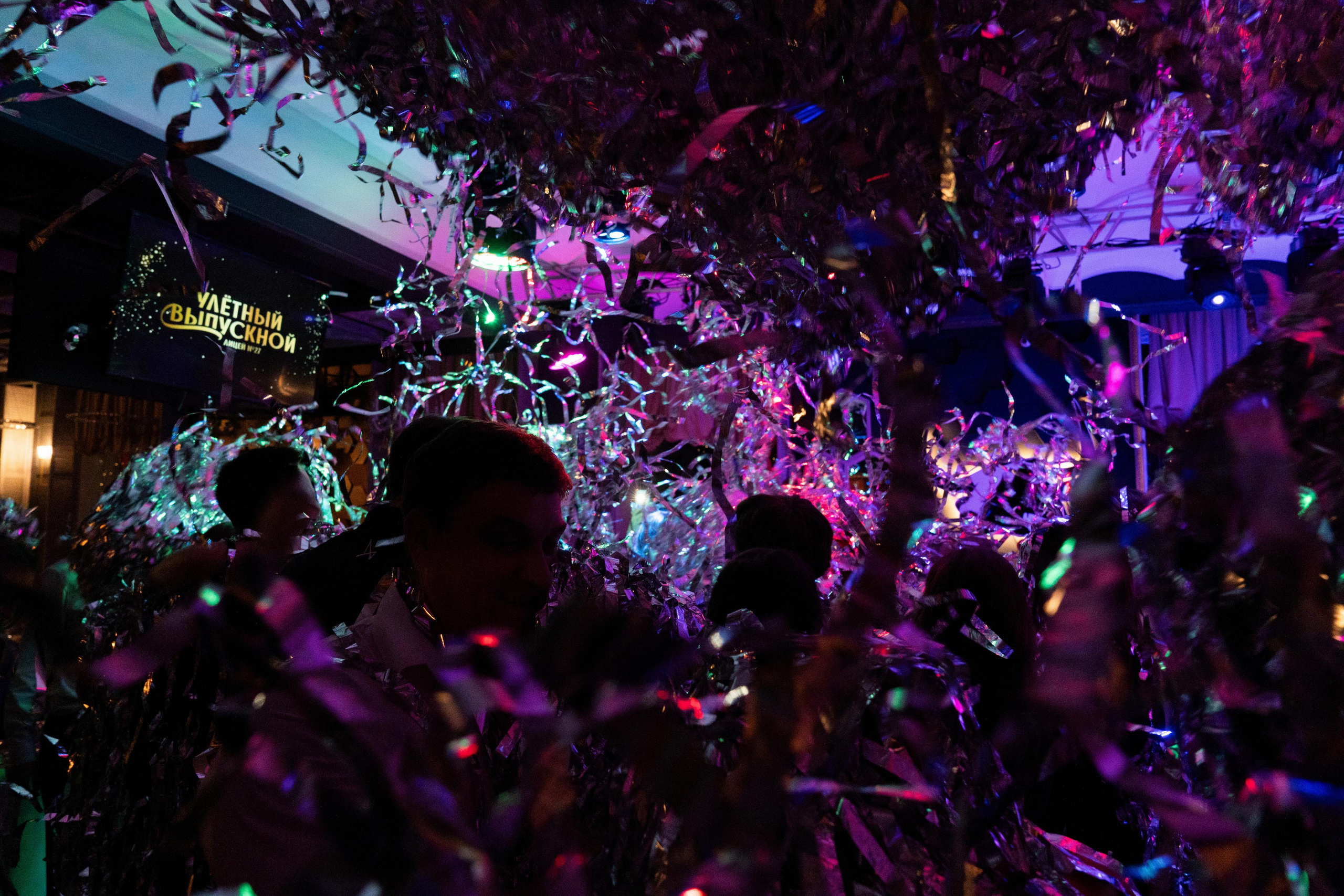 Выпускной 27 лицея. Свадебный и репортажный фотограф Элина Козырьянова