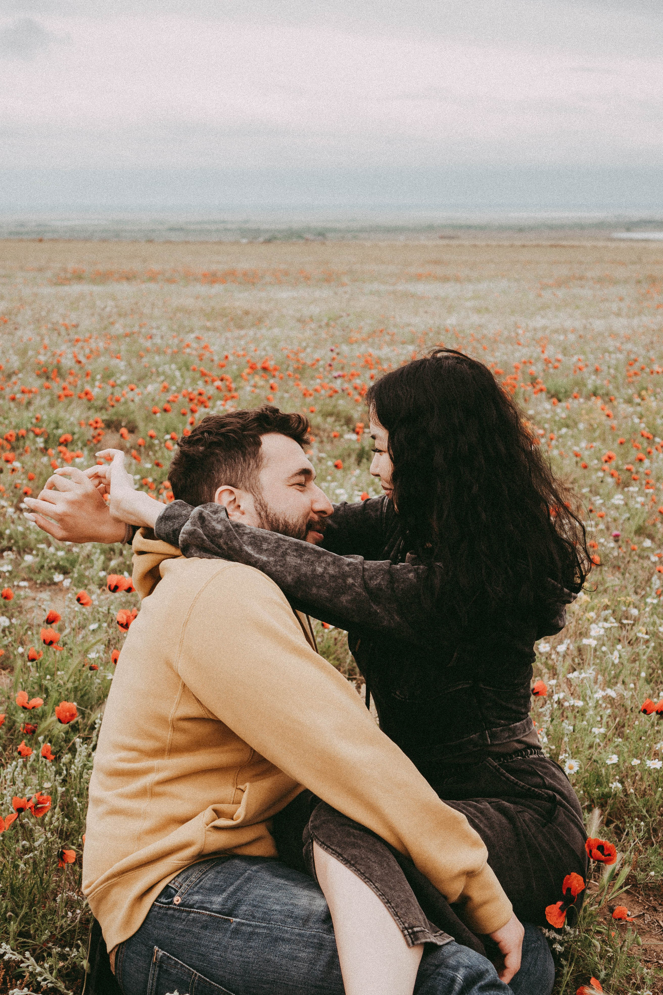 Любовь в маковом поле. Профессиональный фотограф, Санкт-Петербург — Виктория Богомолова