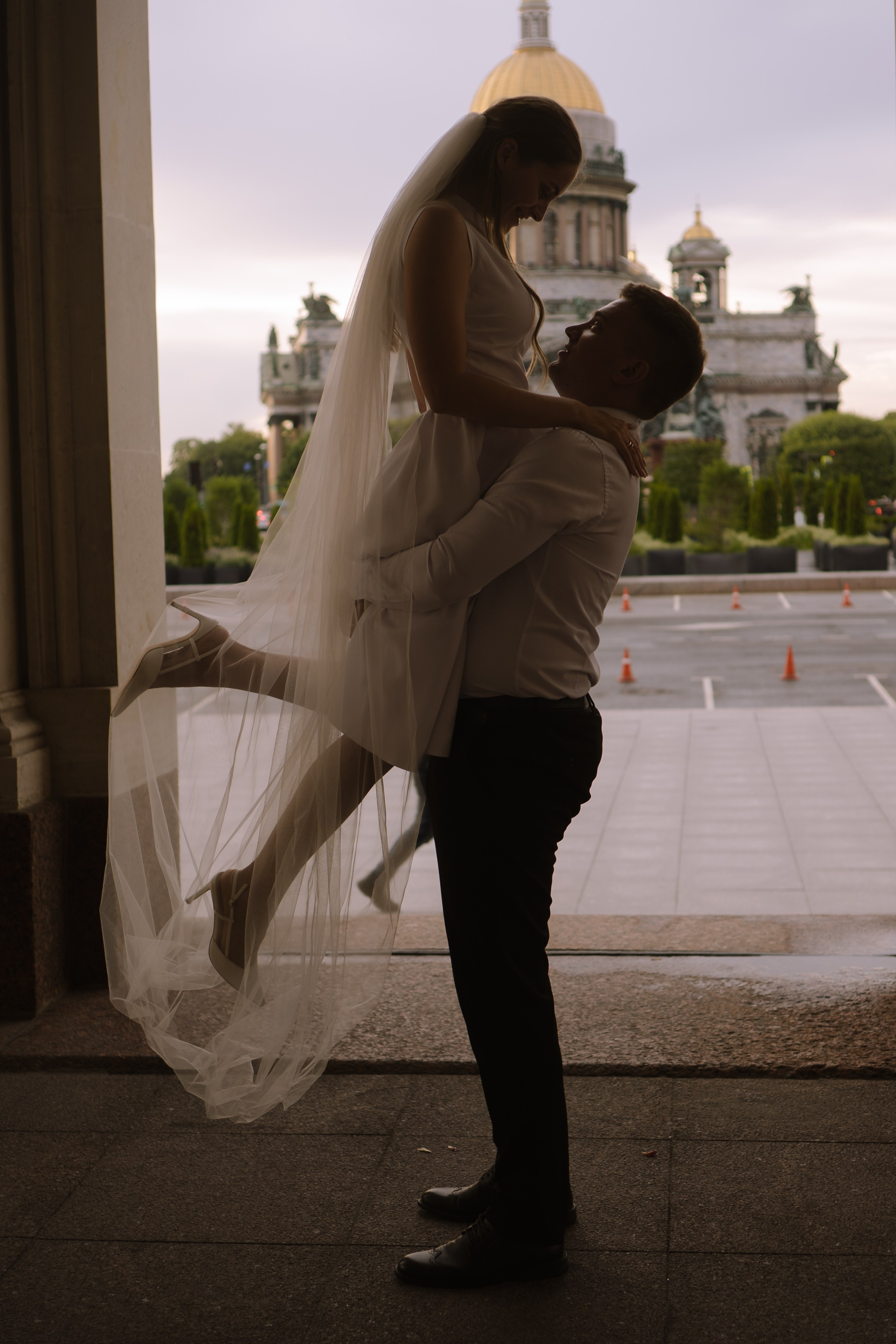 СВАДЕБНАЯ СЬЕМКА С ИСАКИЕВСКИМ СОБОРОМ, АСТОРИЯ И ЗАКОНОДАТЕЛЬНОЕ СОБРАНИЕ. Профессиональный фотограф, Санкт-Петербург — Виктория Богомолова