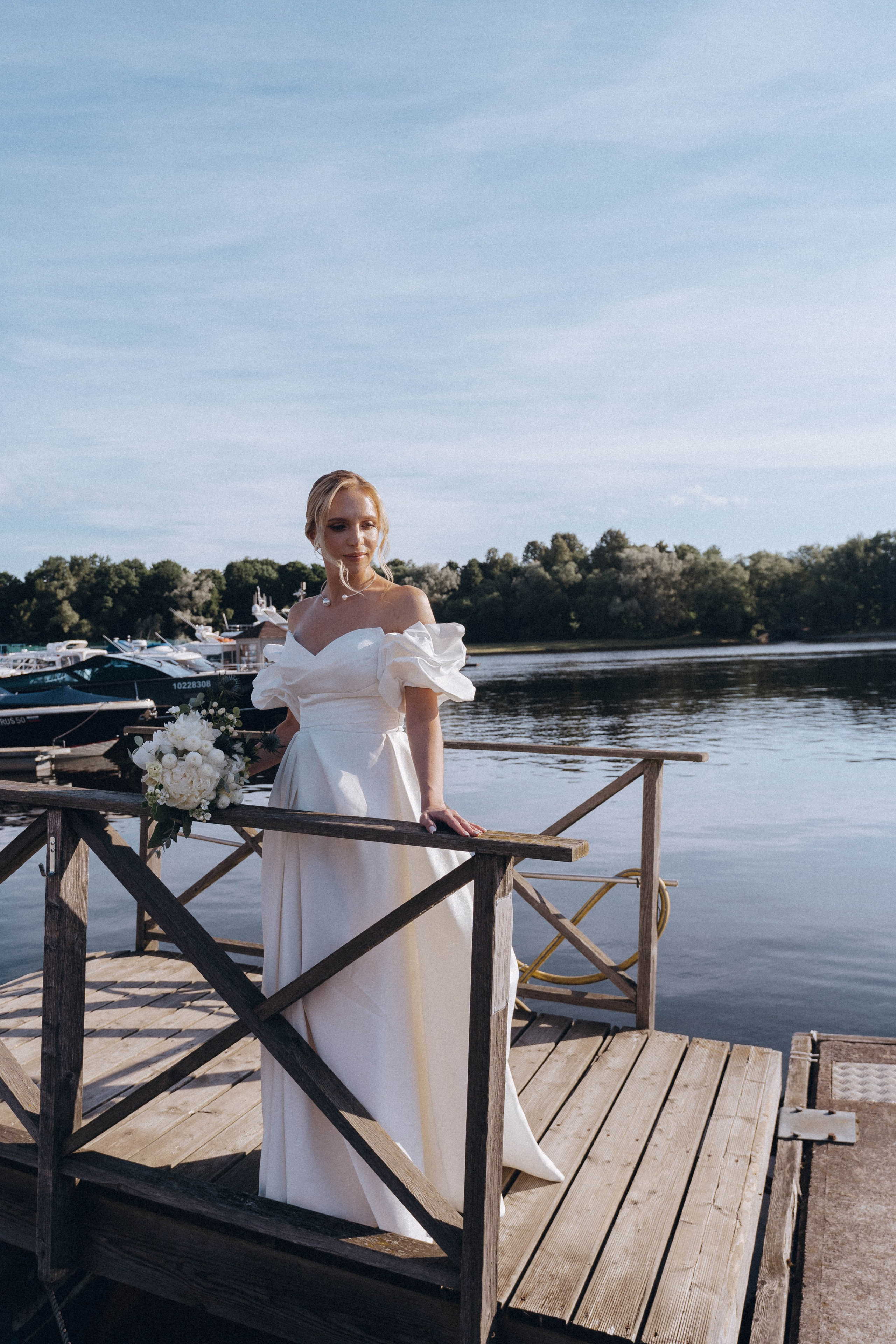 СВАДЕНБНАЯ СЬЕМКА НА КАТЕРЕ ПО КАНАЛАМ САНКТ-ПЕТЕРБУРГА И В АКВАТОРИИ НЕВЫ. Профессиональный фотограф, Санкт-Петербург — Виктория Богомолова