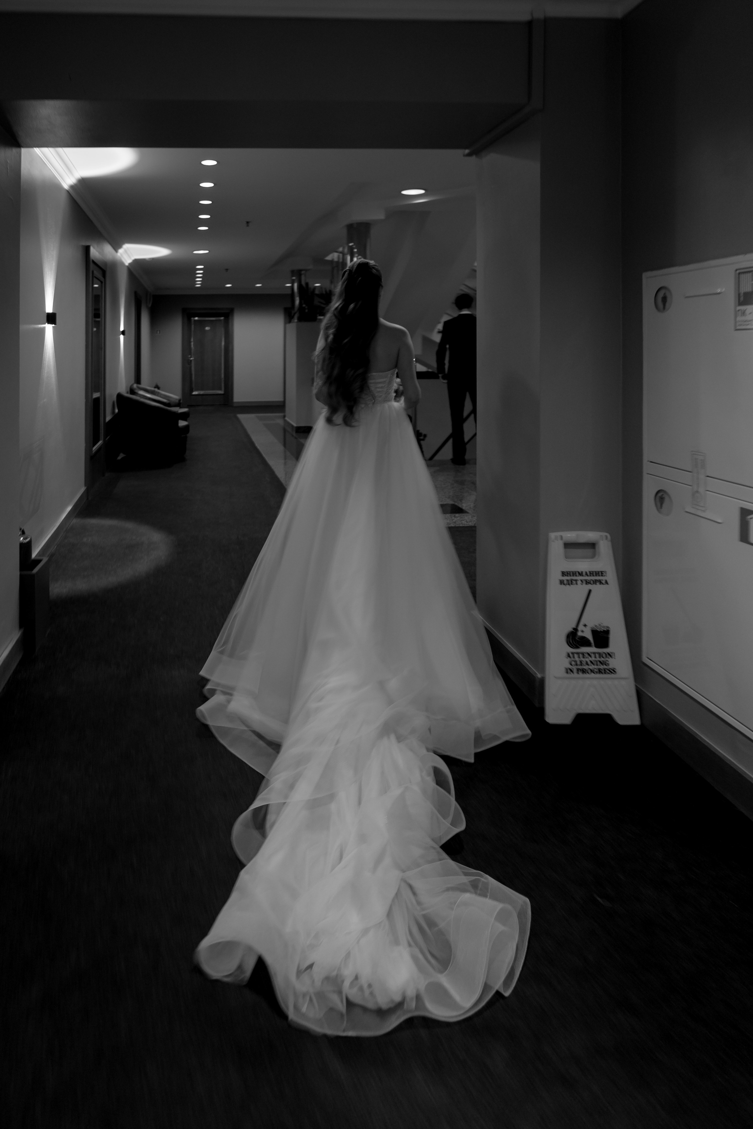 СВАДЕБНАЯ СЬЕМКА СБОРОВ В ОТЕЛЕ И ВЫЕЗД НА ЦЕРЕМОНИЮ (СНЯТО В СИБИРЕ В НИЖНЕВАРТОВСКЕ)М. Профессиональный фотограф, Санкт-Петербург — Виктория Богомолова