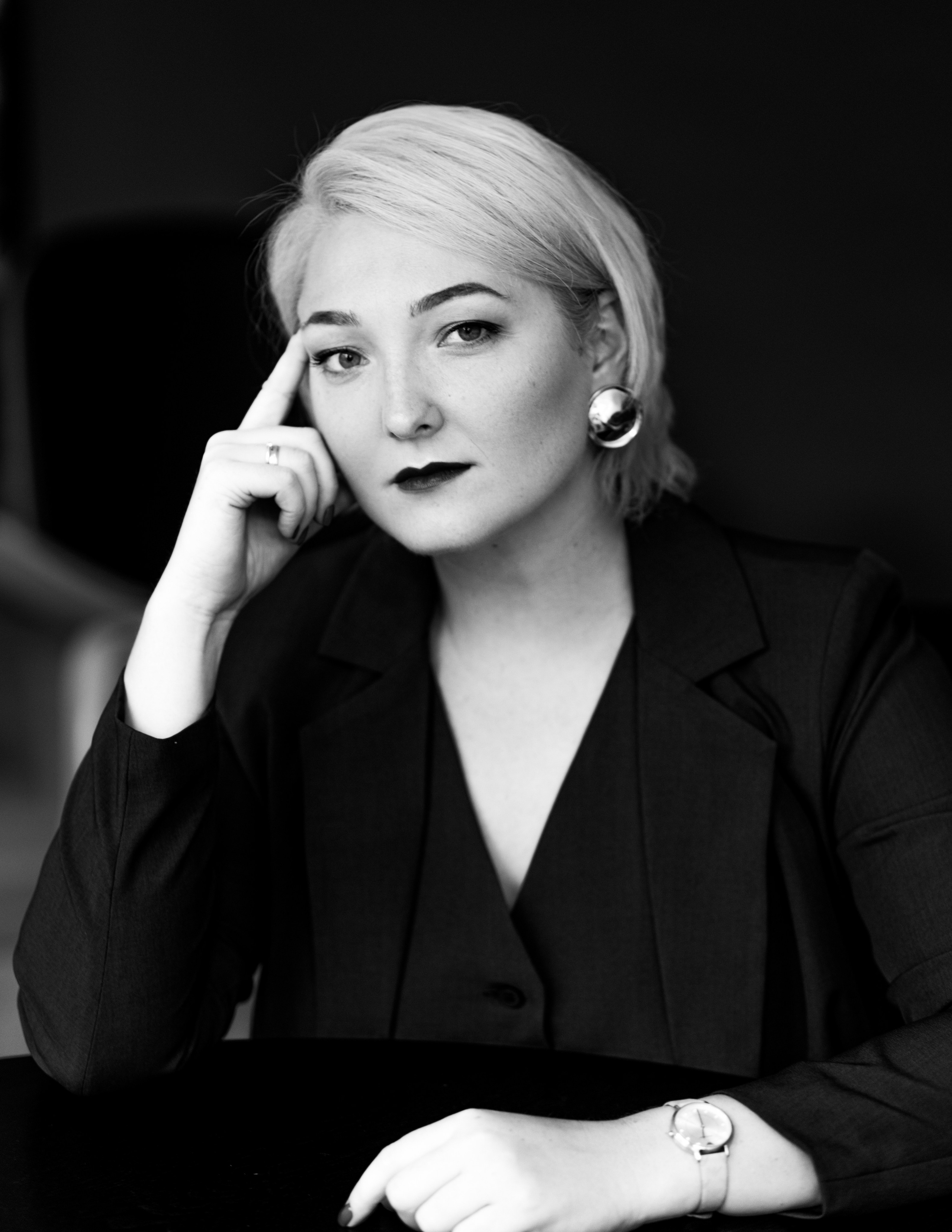 Тренер по эмоциональному интеллекту. Женский и контент фотограф в Москве