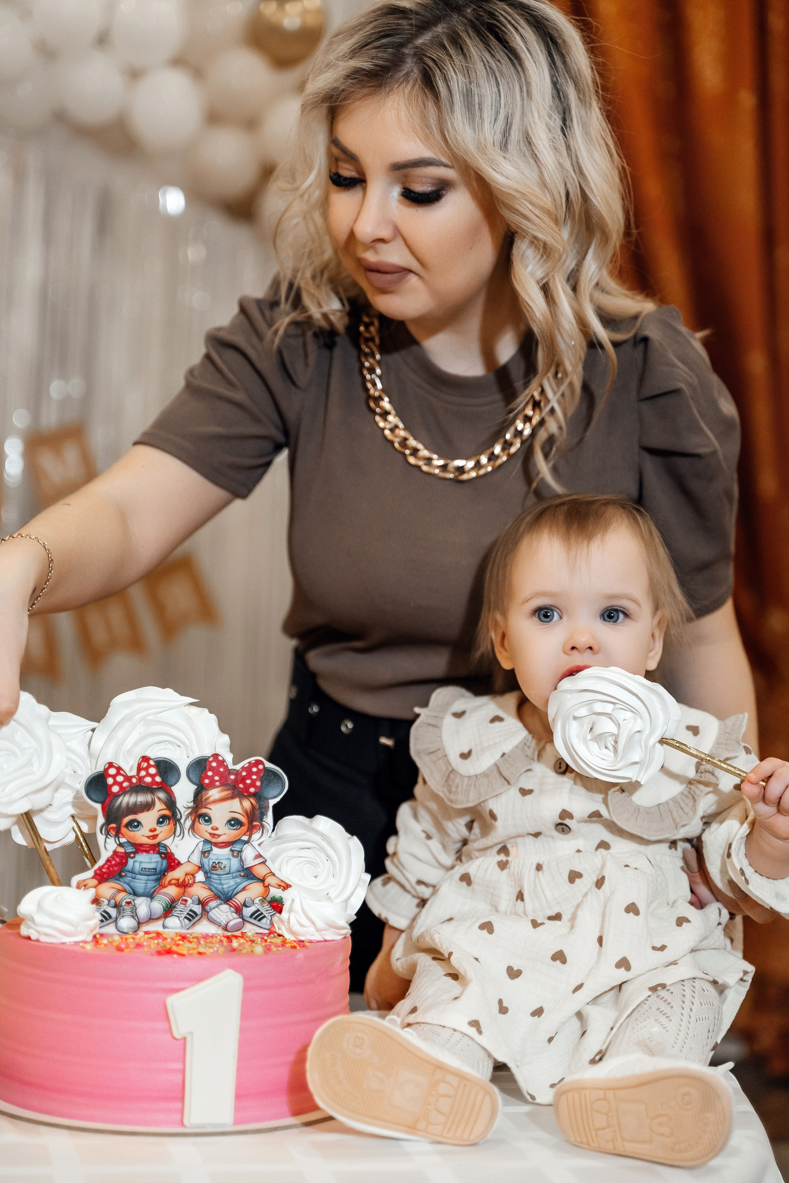 Александра и Виктория 1 годик. Семейный фотограф в Белгороде Амелина Алина