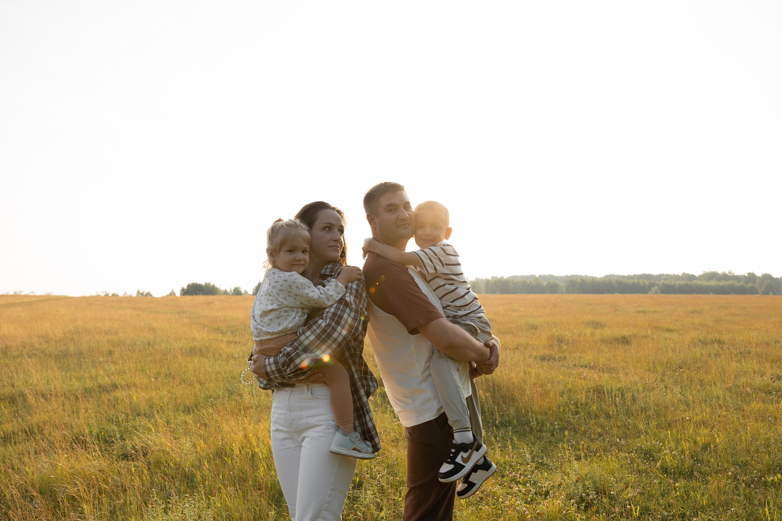 В поле. Семейный и свадебный фотограф в Челябинске Мария Леонтьева