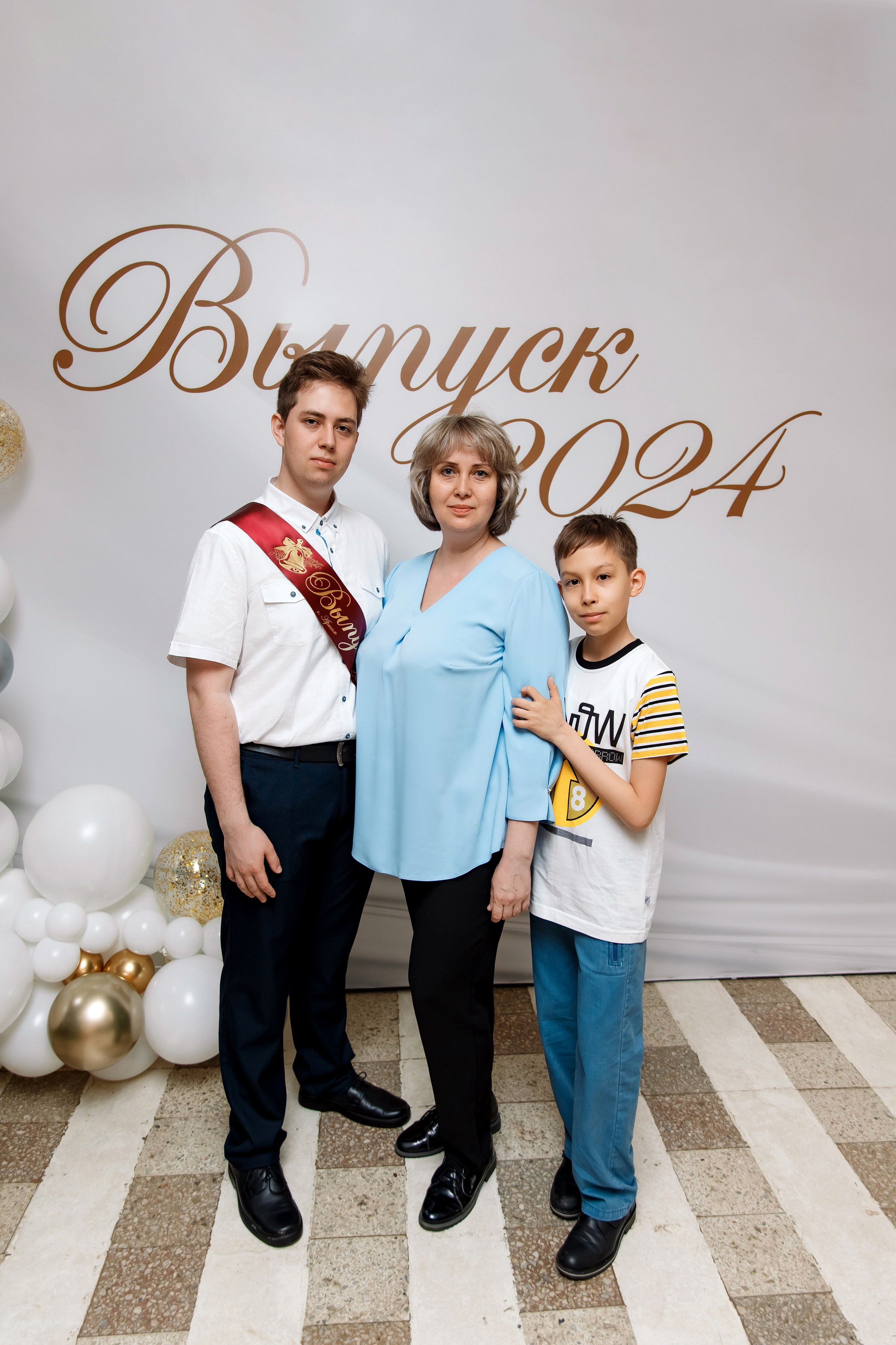 11 класс Последний звонок. Фотограф Любовь Корниенко, Примоский край