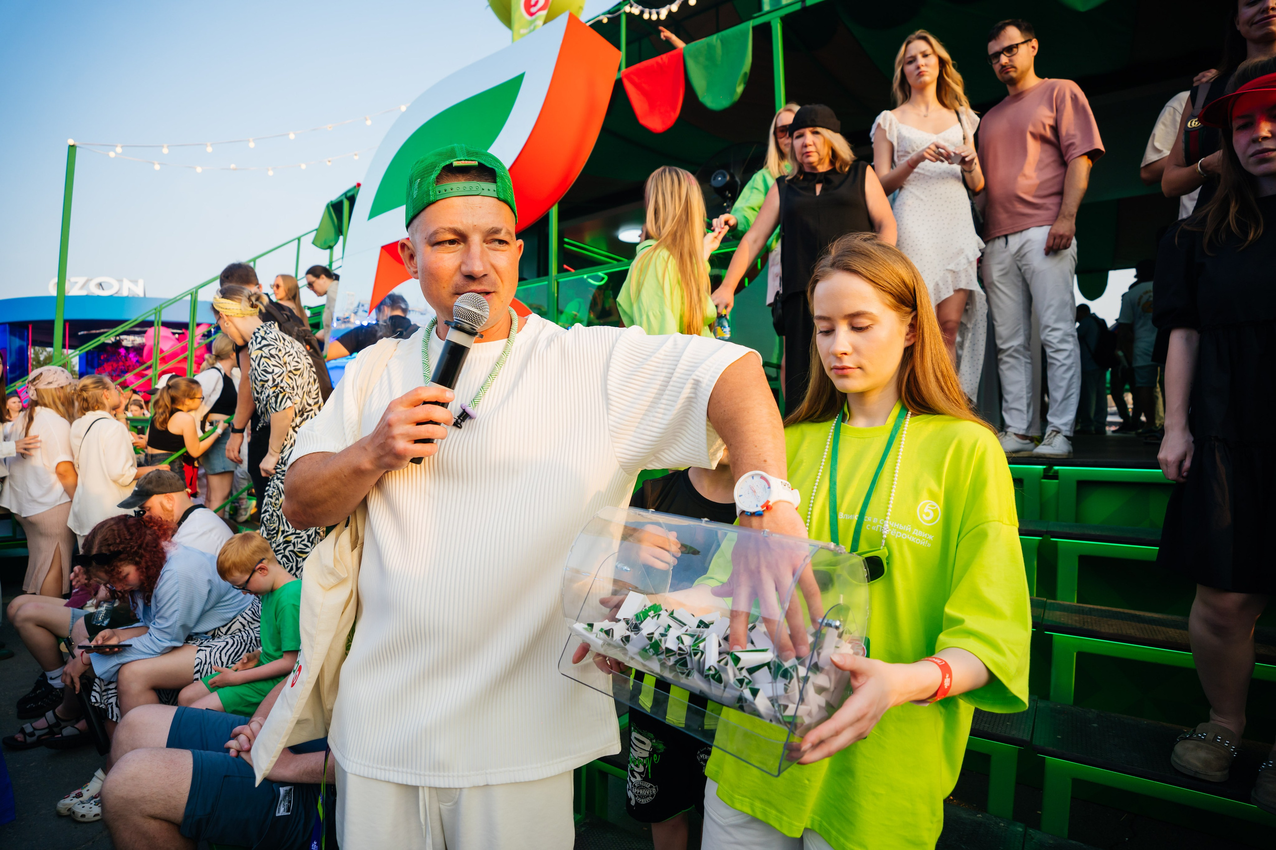 Пятерочка на VK фесте. Видеограф и Фотограф в Челябинске Ксения и Владимир Рюмины