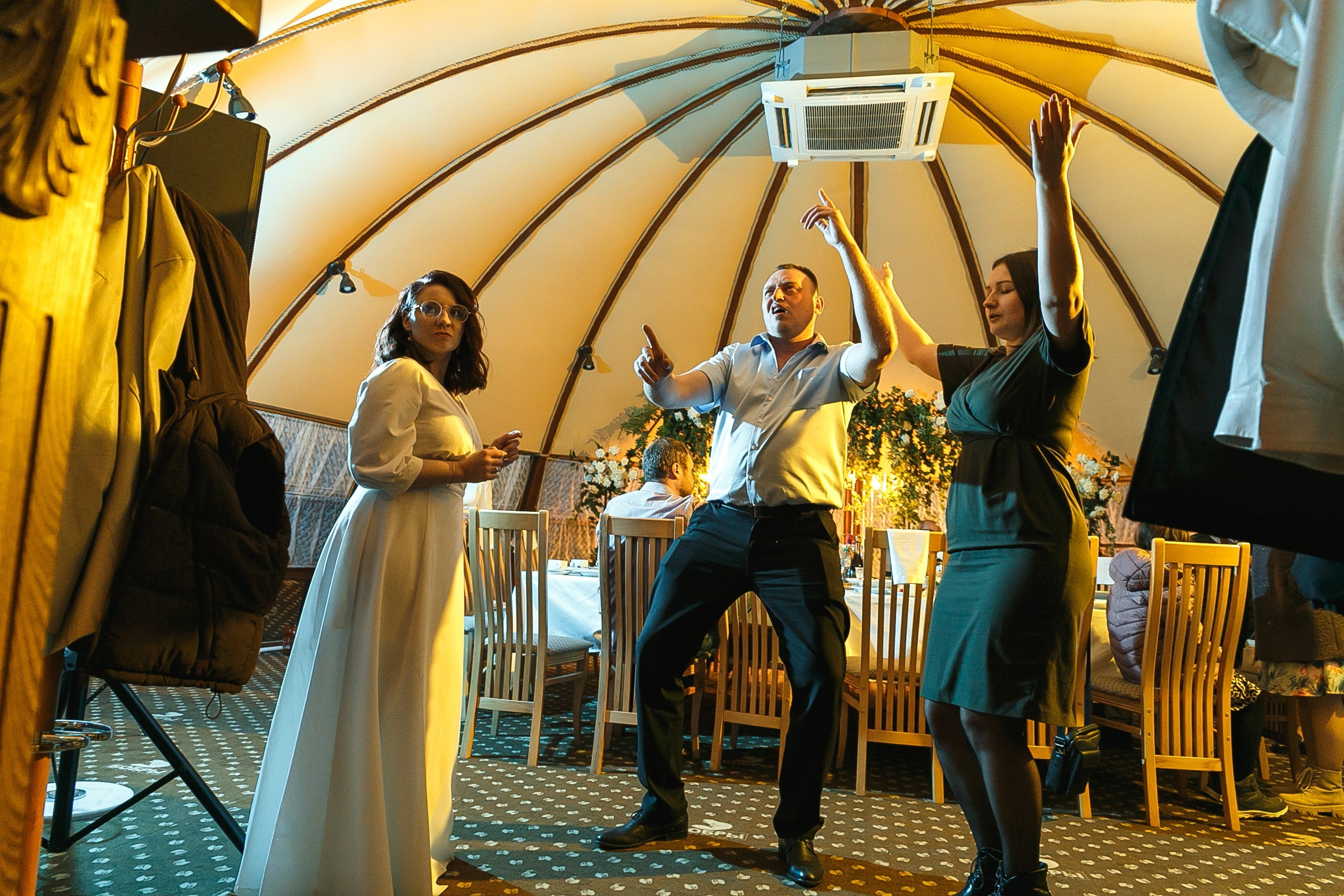 Яна и Алексей: свадебный день. Событийный фотограф Максим Бескоровайновнов