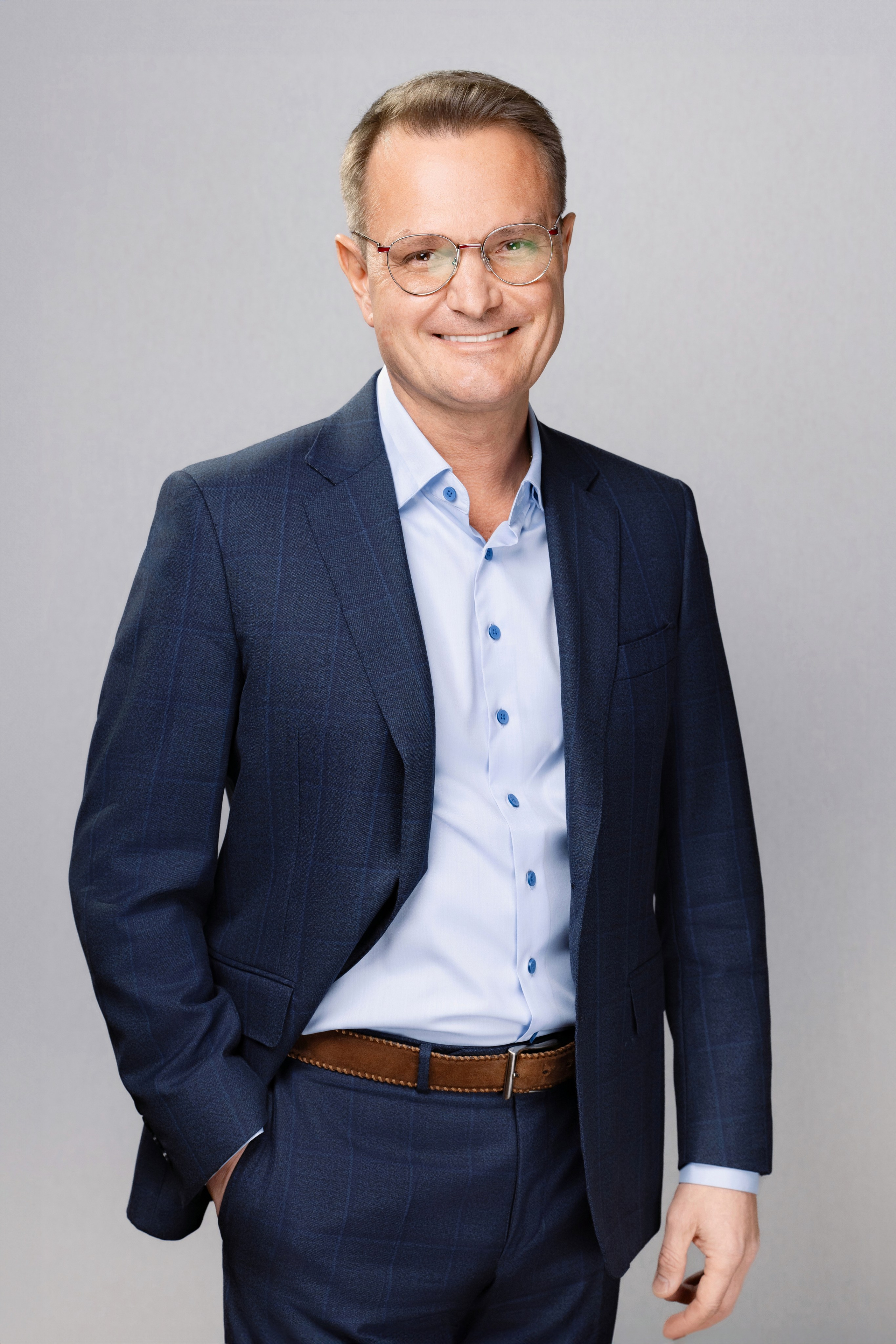 Выездная съемка бизнес портретов. КОРПОРАТИВНЫЙ, ИМИДЖЕВЫЙ И РЕПОРТАЖНЫЙ ФОТОГРАФ МАКСИМ МЕШ