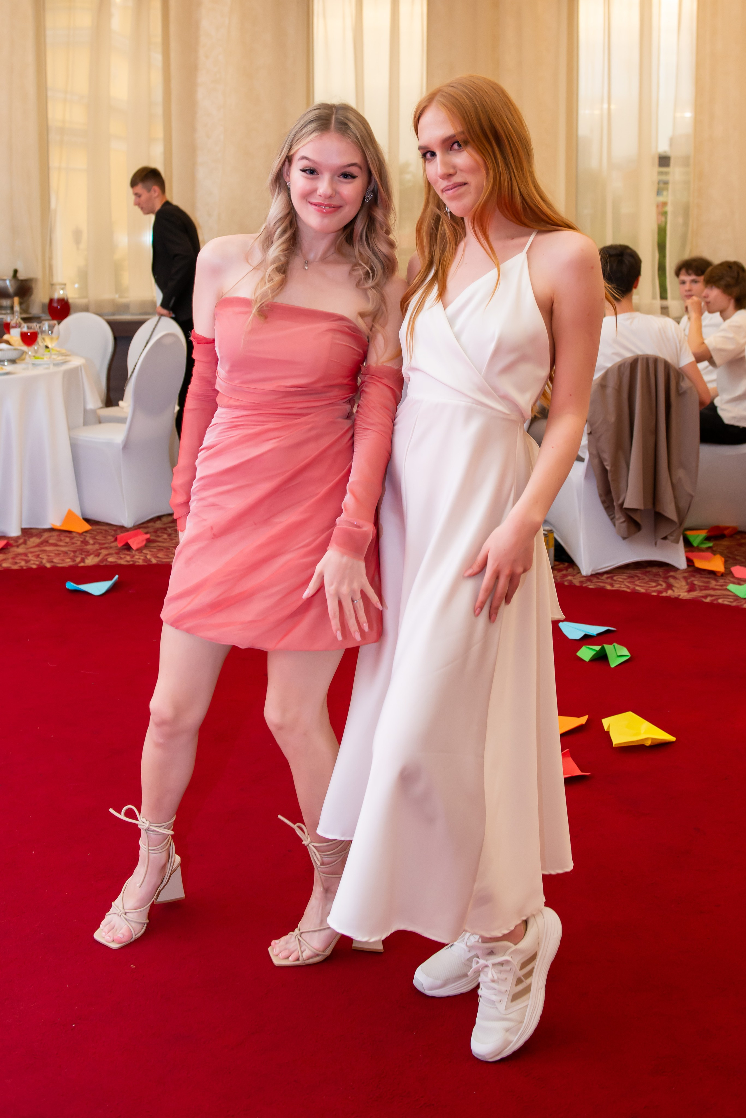 Выпускной вечер в гимназии № 37, ресторан La Ronde