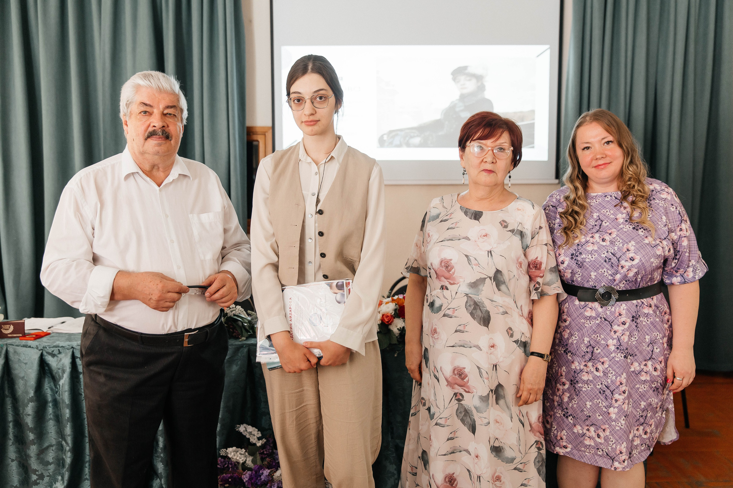 Гимназия Пеленг. _Carpe diem_