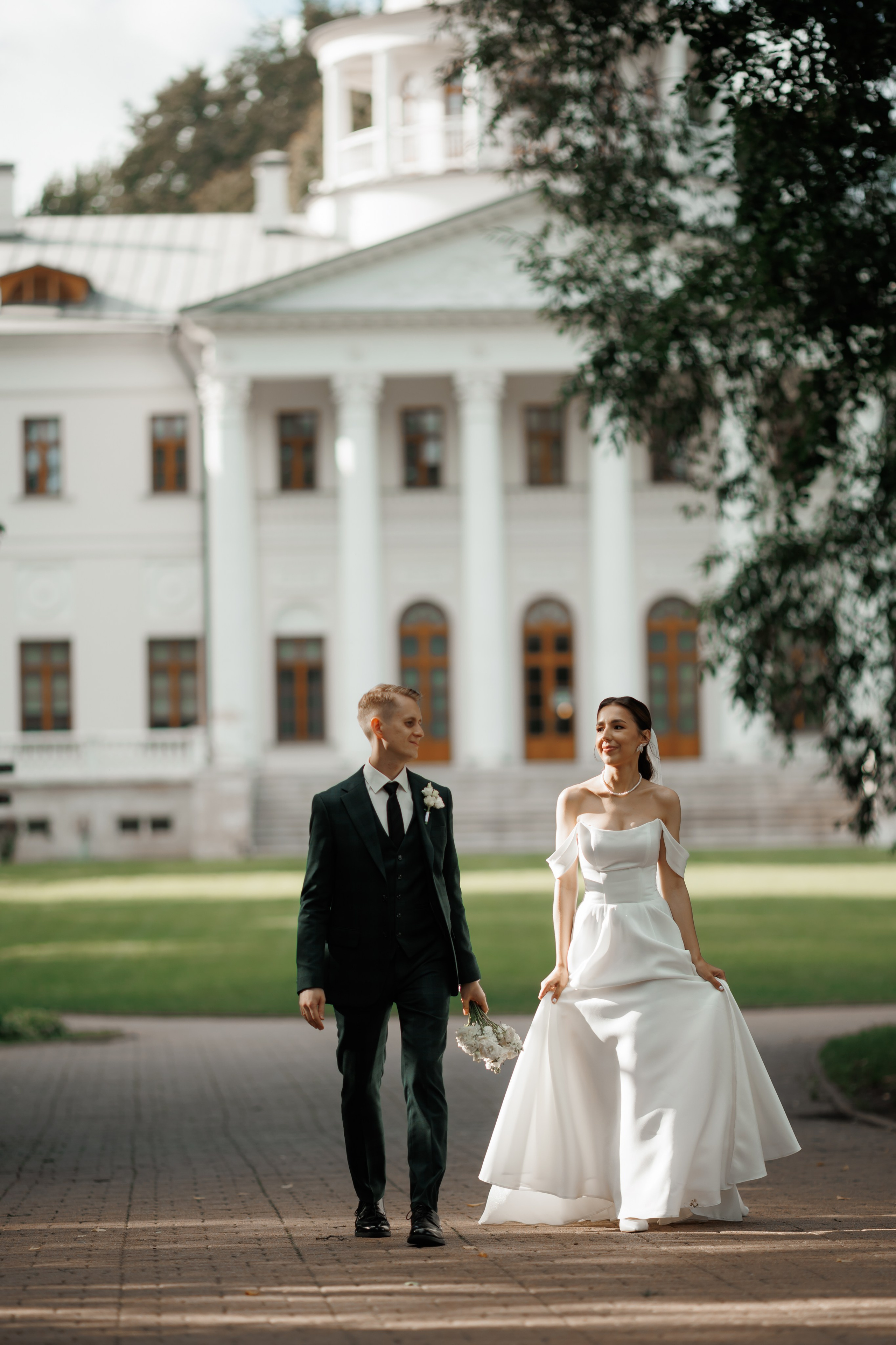Регистрация в отеле Fish Point, ЗАГС Бутово, прогулка в Остафьево. Свадебный и репортажный фотограф (Москва, Королев и другие)