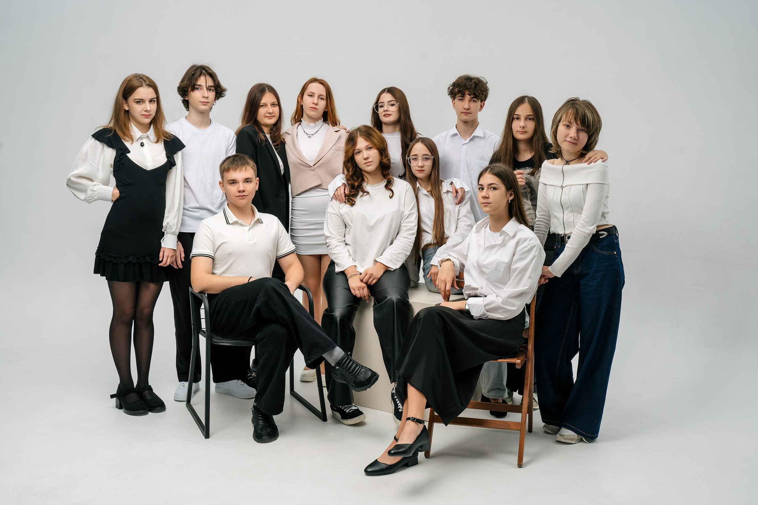 Студийные портреты школьников. Выпускные альбомы, школьные фотосессии в городе Новороссийске