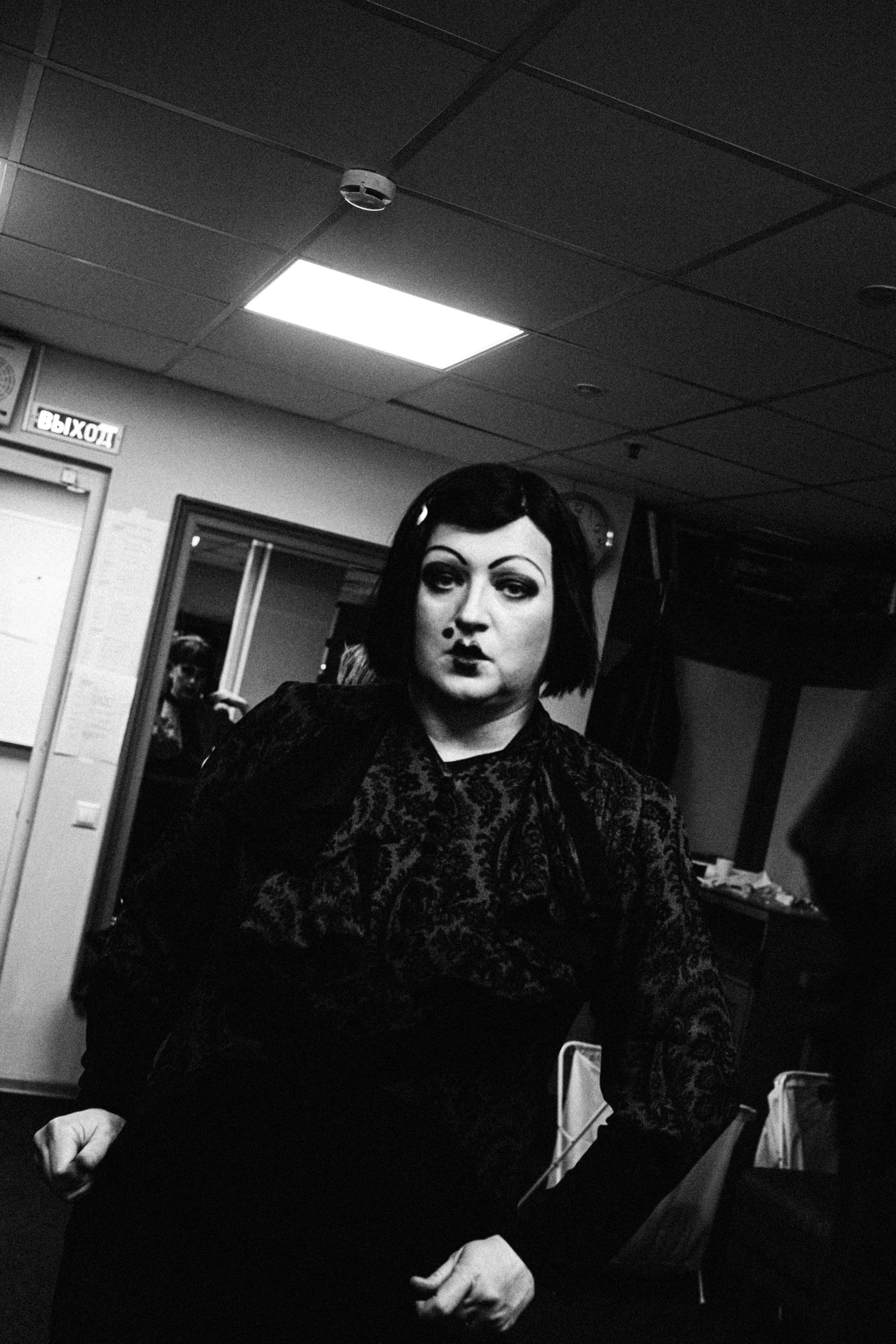 Theatre backstages. Portrait and backstage photographer Nina Crane