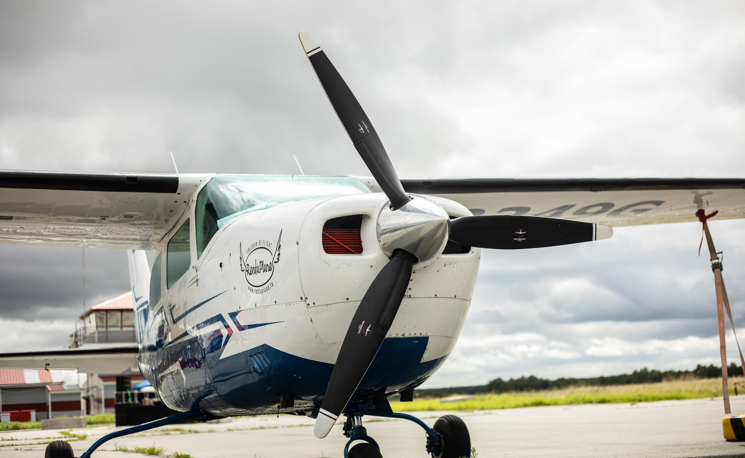 УЗСТ- Корпоративный тимбилдинг на аэродроме. Репортажный и свадебный фотограф в Челябинске Елисеев Павел