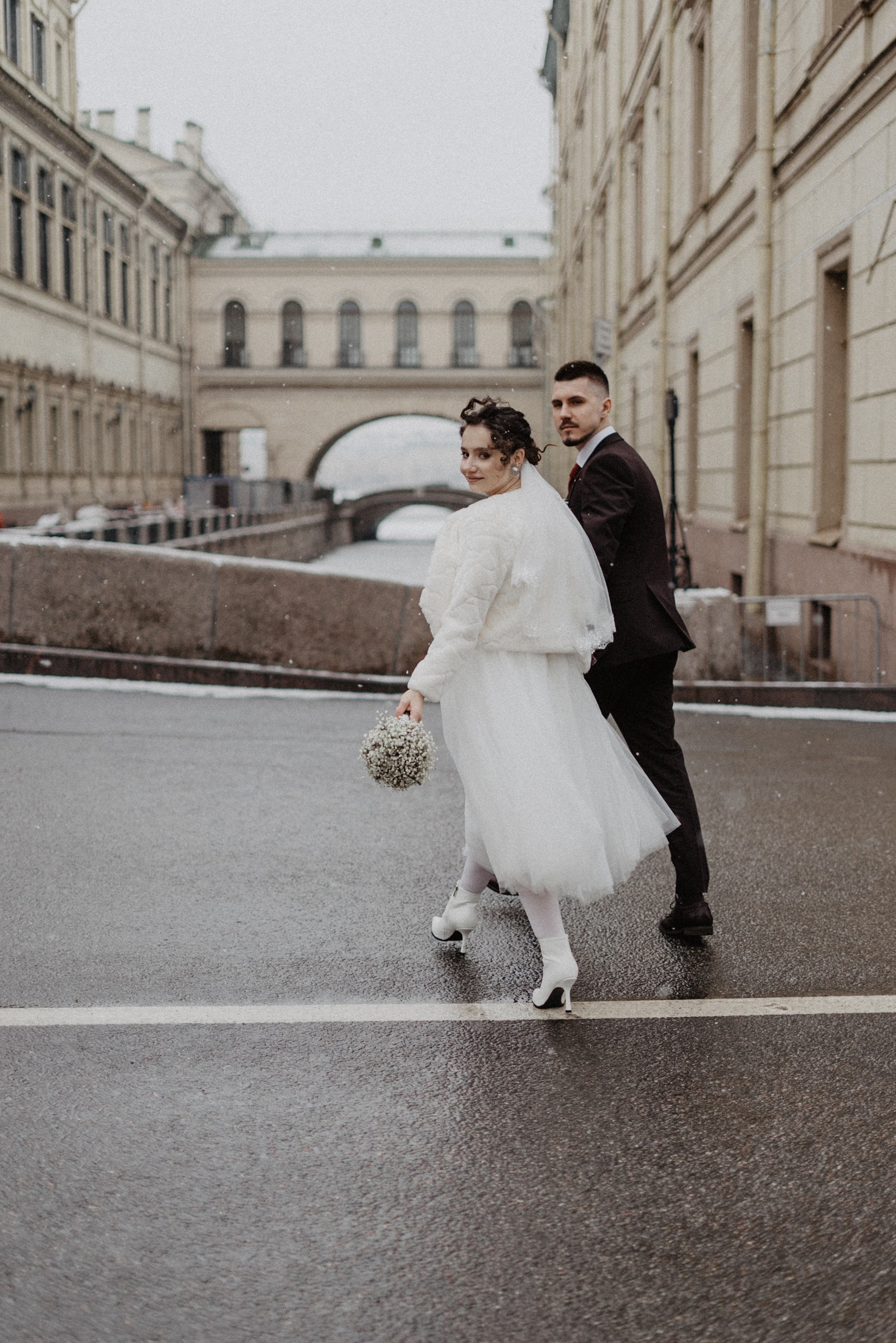 Ангелина & Антон | Пока идет снег. Контент фотограф в Санкт-Петербурге | Дина Альбур