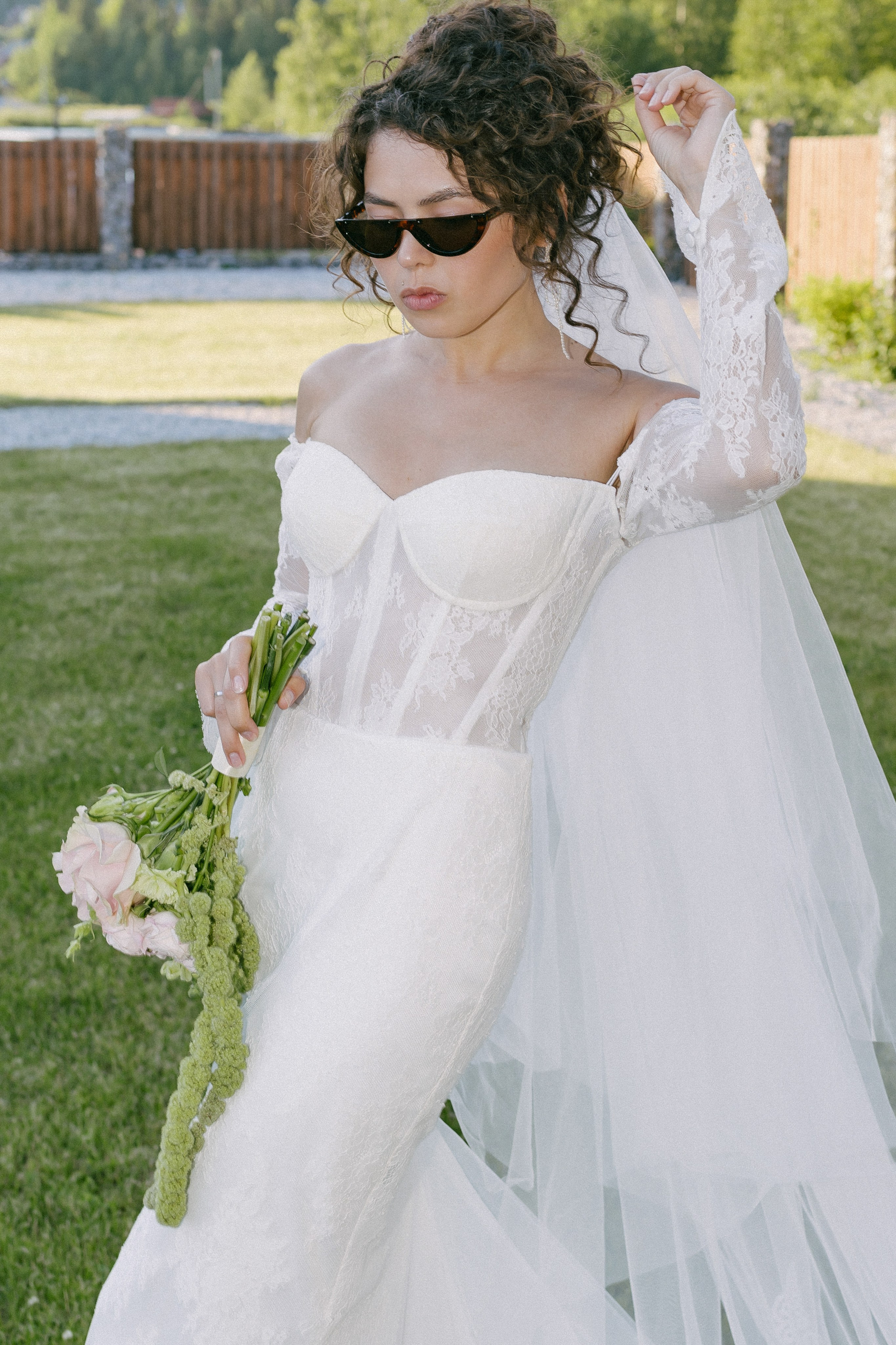 Плюс тридцать градусов на лужайке. Фотограф Андрей Куськало