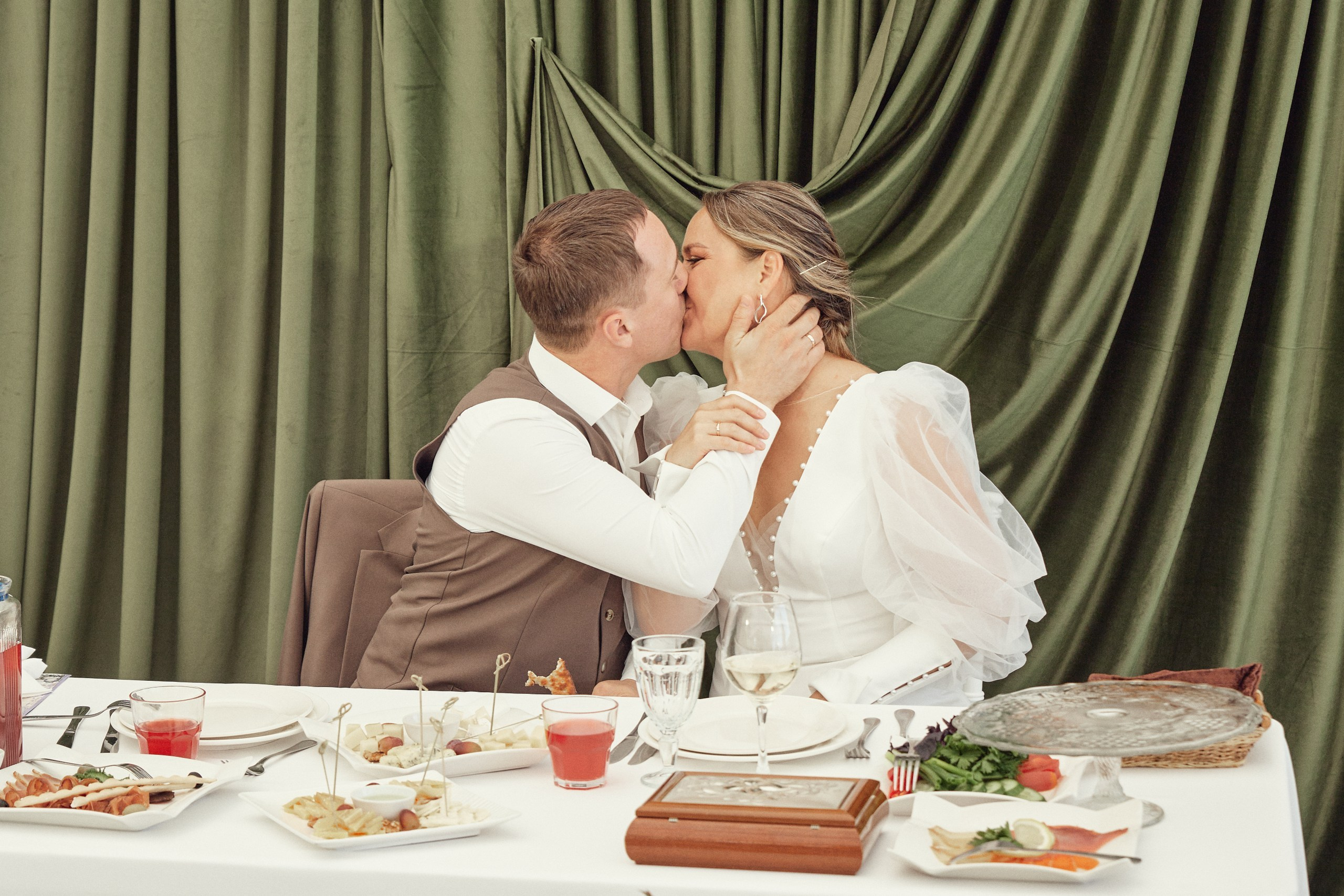 Счастье здесь. Свадебный фотограф Антон Артюшин. Работаю в Нижнем Новгороде и Москве