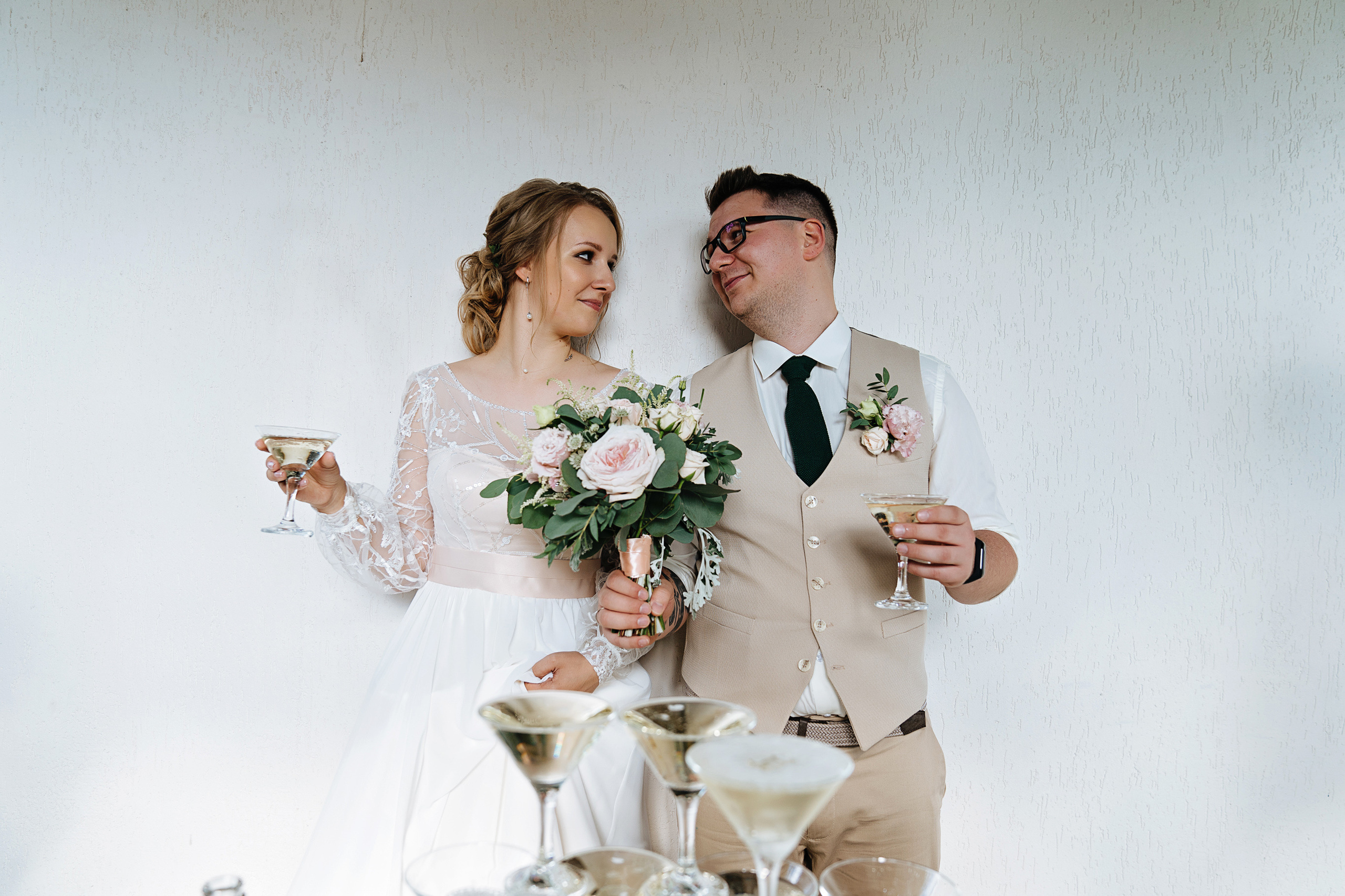 Пирамида из шампанского. Кейтеринг Royal Catering | По Москве и Московской области организуем ресторанное обслуживание