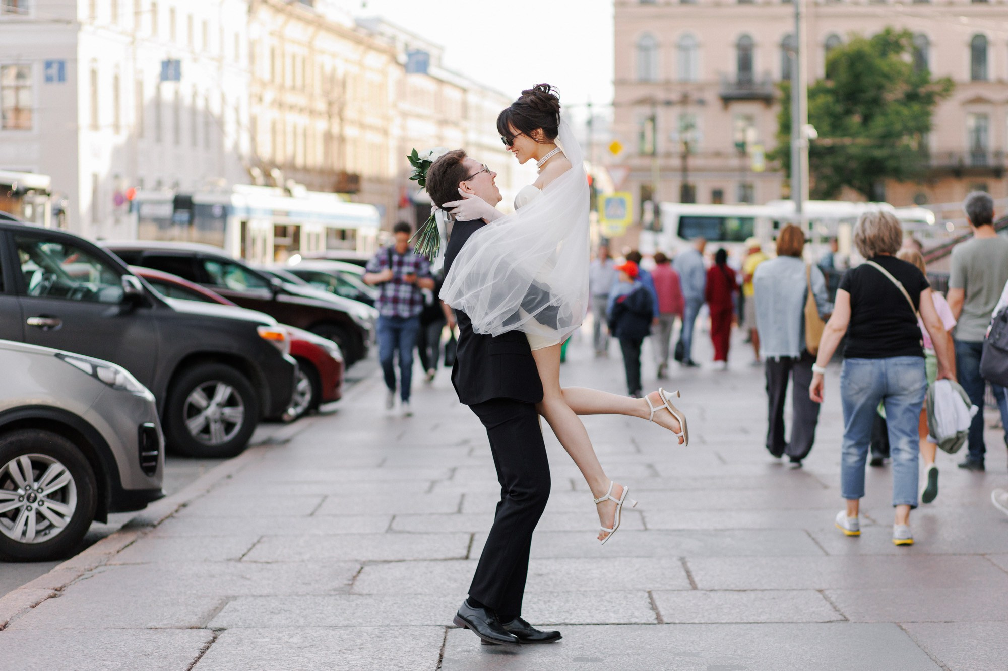 Свадебная фотосессия на Исаакиевской площади. Свадебный фотограф СПБ