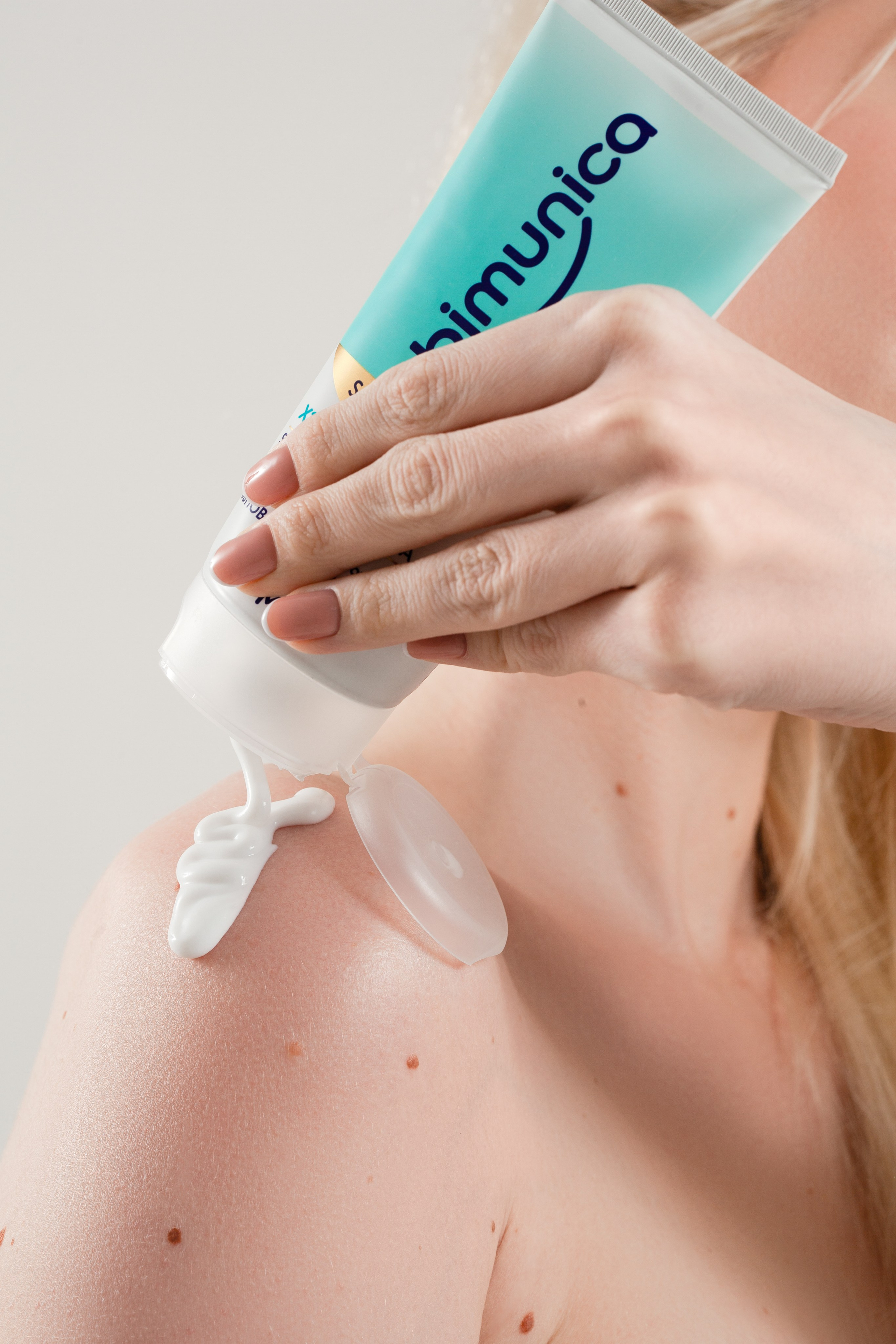 съемка с моделью, фото косметики, студийная съемка, реклама, предметный фотограф, лучший предметный фотограф Барнаула 