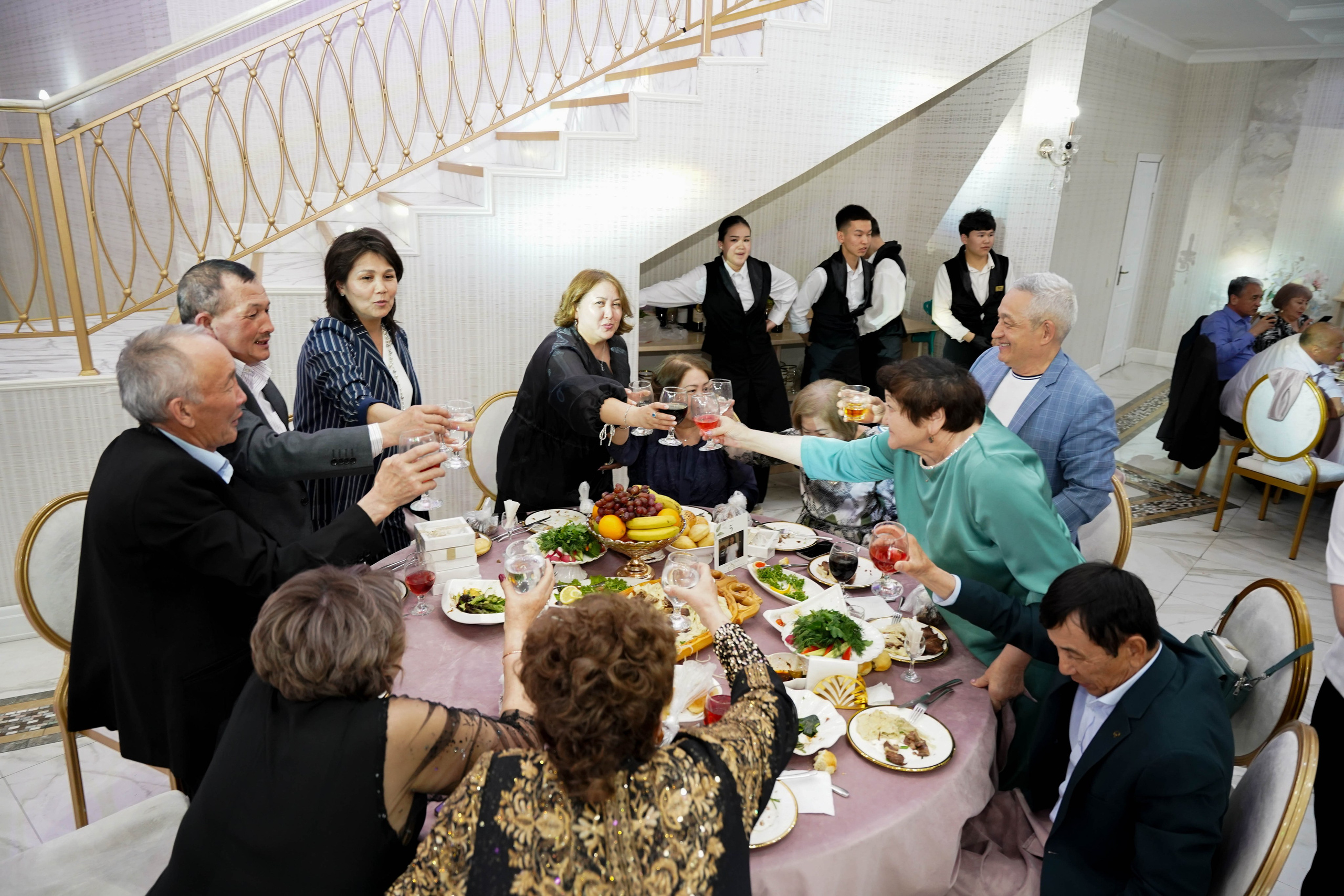 Dana uzatu. Фотограф Ернар Ержанов