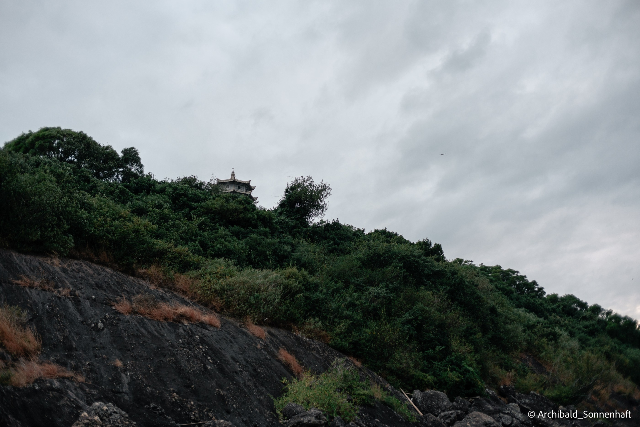 Kayaking in Huizhou, China. Photographer in Guangzhou, China. Archibald Sonnenhaft