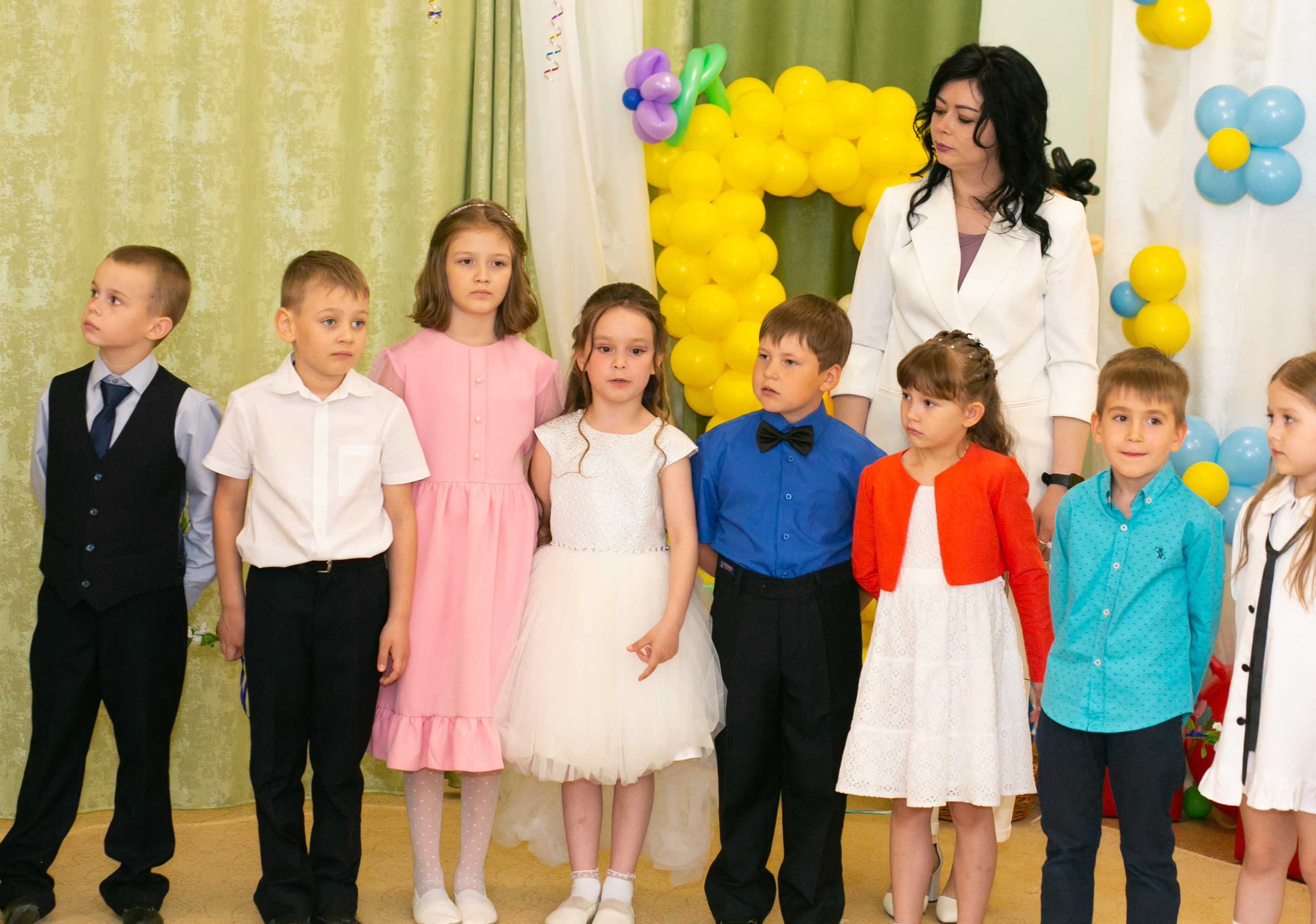 Выпускные и Утренники. Фотограф новорожденных и семейный фотограф НСО г. Бердск Марина Львова