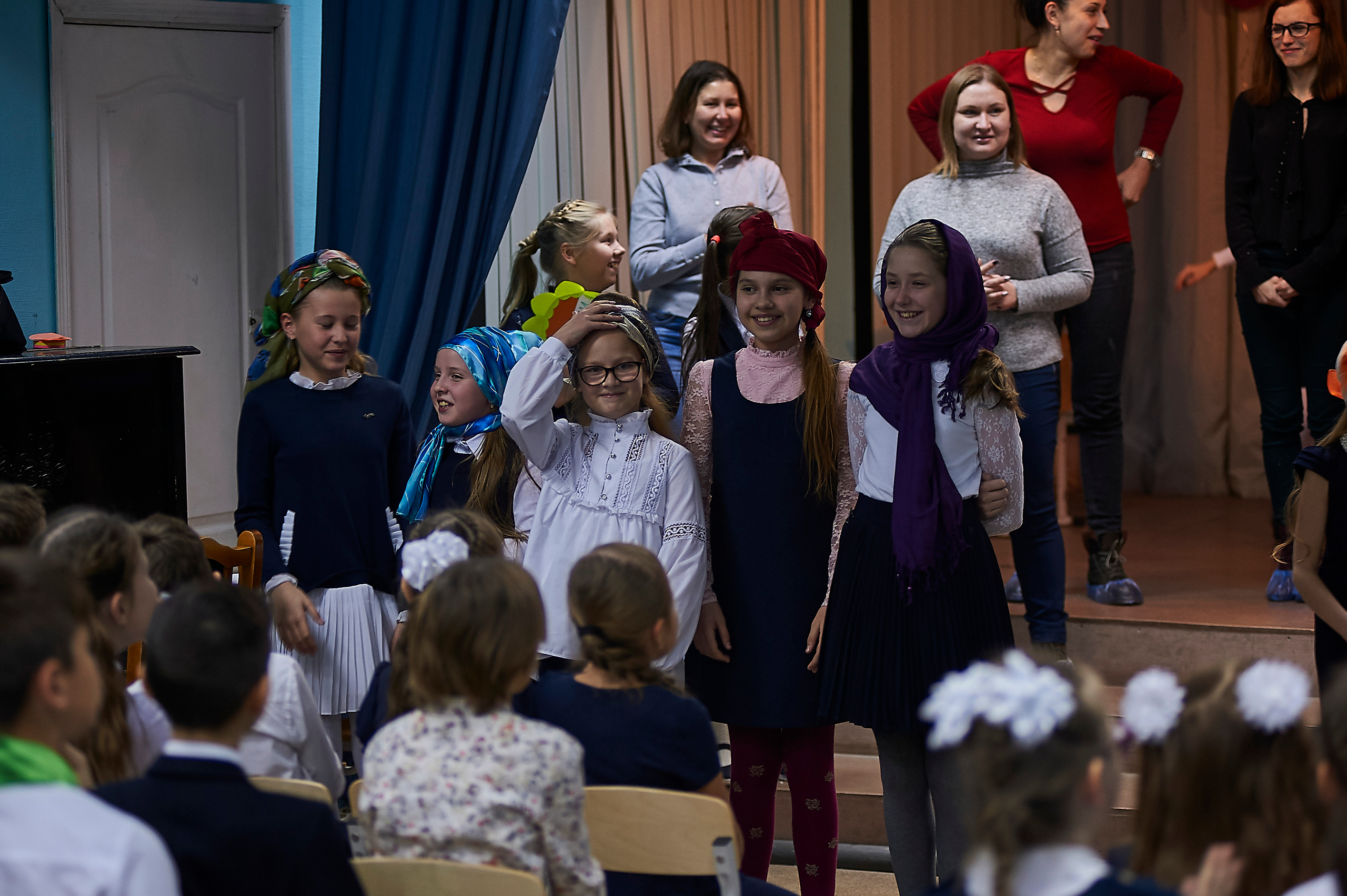 День матери в школе 53 4 Г класс 2019 год. Фото и жизнь