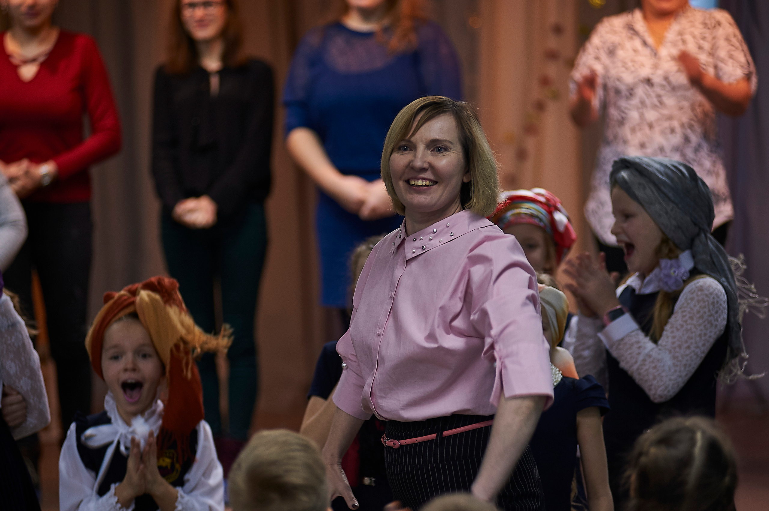 День матери в школе 53 4 Г класс 2019 год. Фото и жизнь