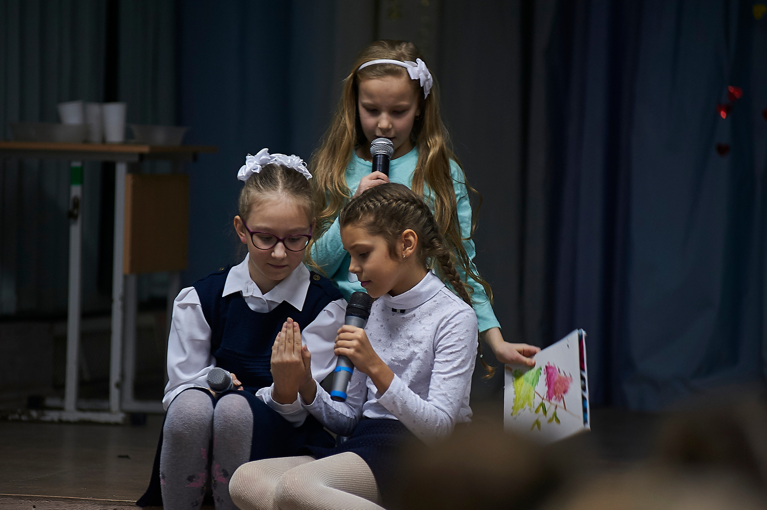 День матери в школе 53 4 Г класс 2019 год. Фото и жизнь