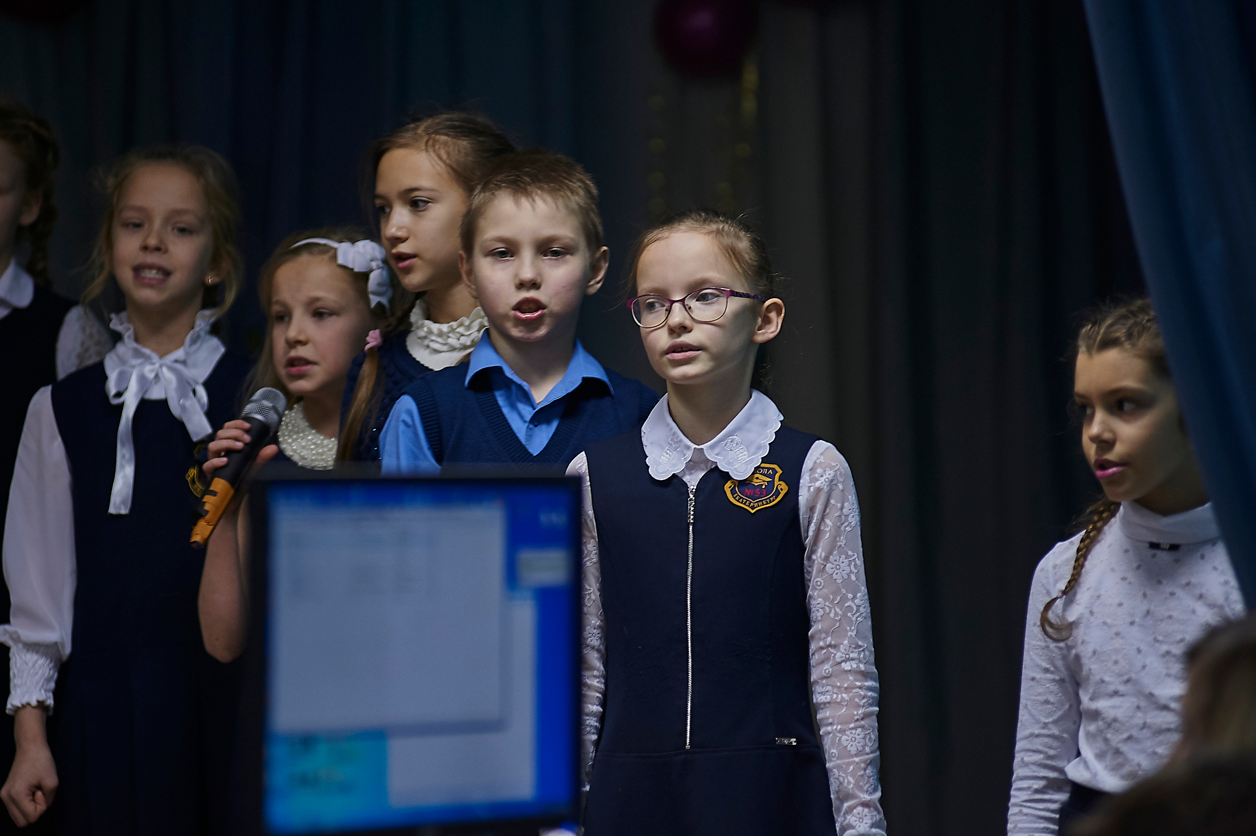 День матери в школе 53 4 Г класс 2019 год. Фото и жизнь