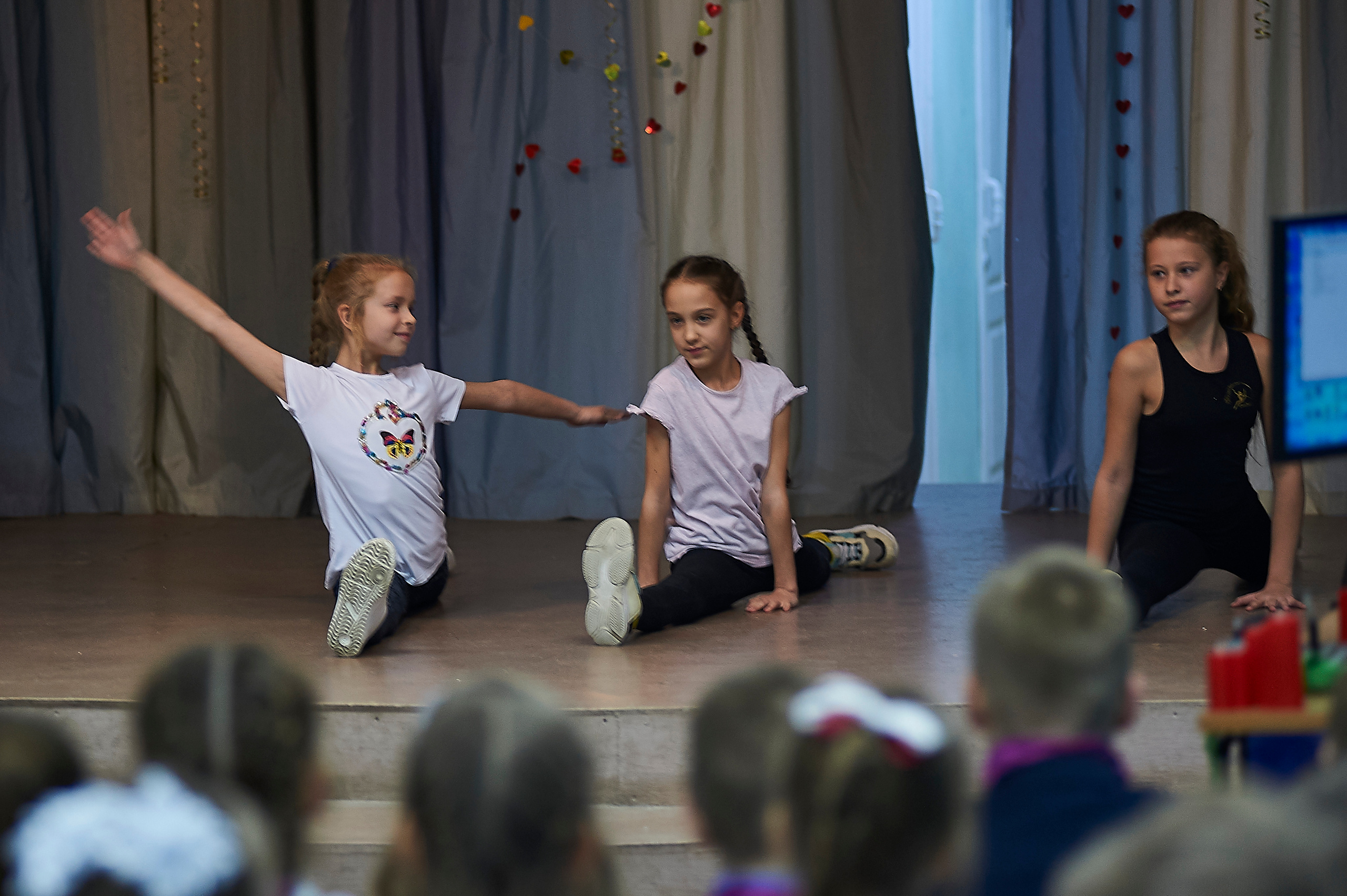 День матери в школе 53 4 Г класс 2019 год. Фото и жизнь