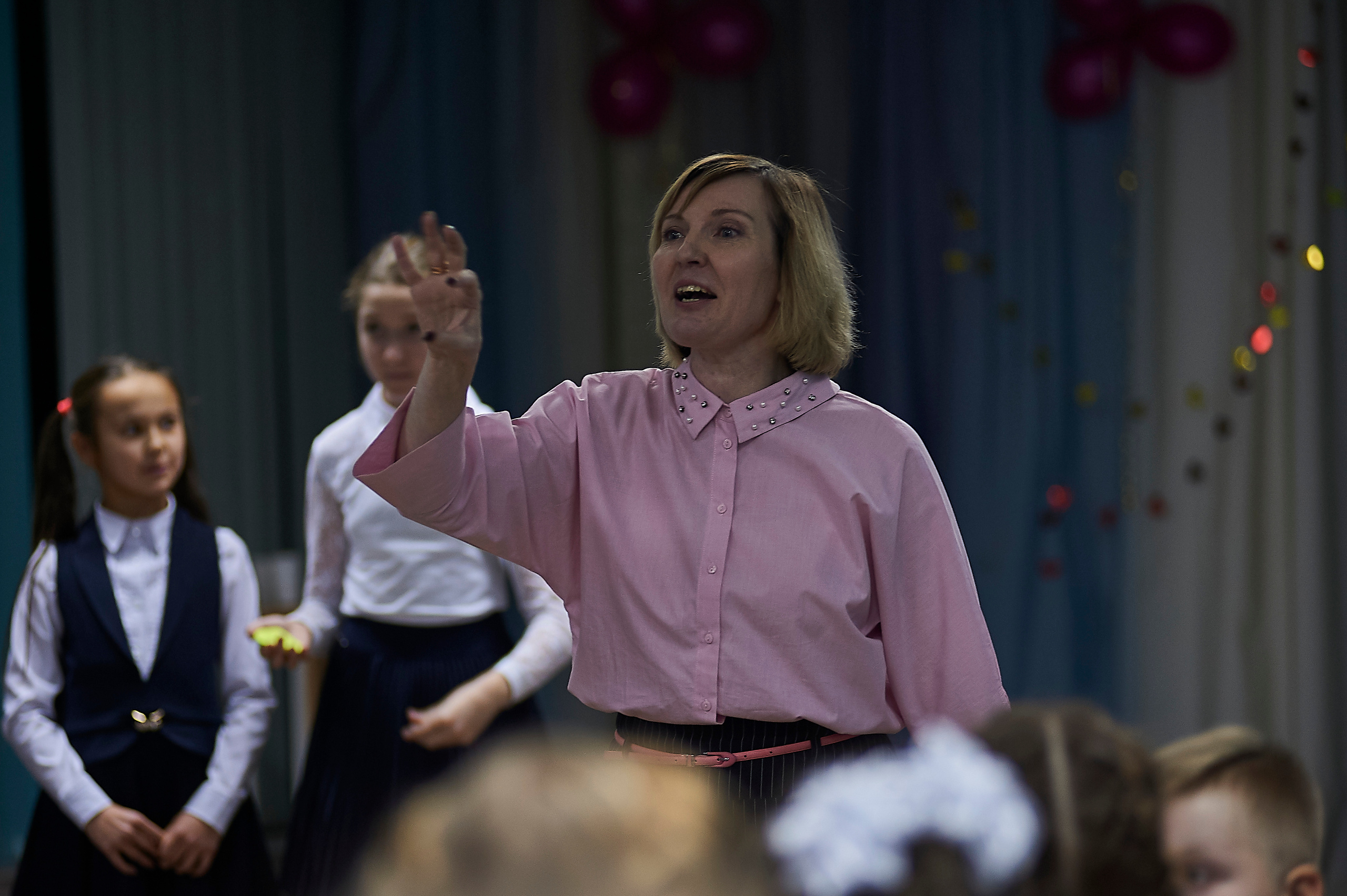 День матери в школе 53 4 Г класс 2019 год. Фото и жизнь