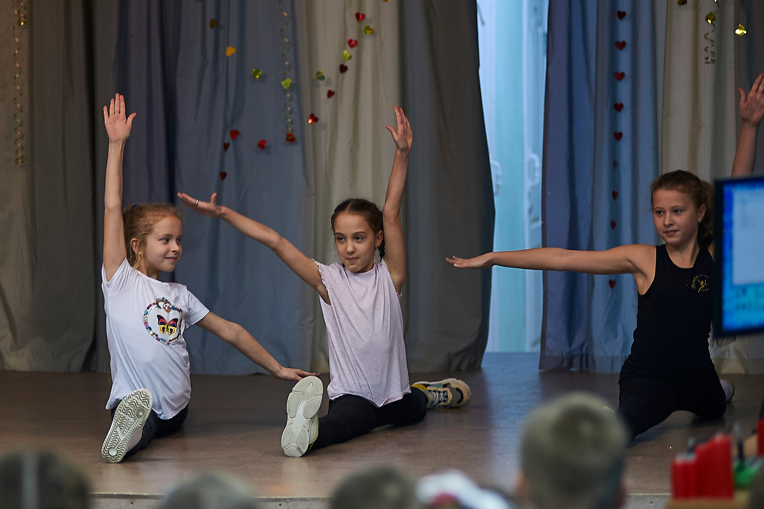 День матери в школе 53 4 Г класс 2019 год. Фото и жизнь