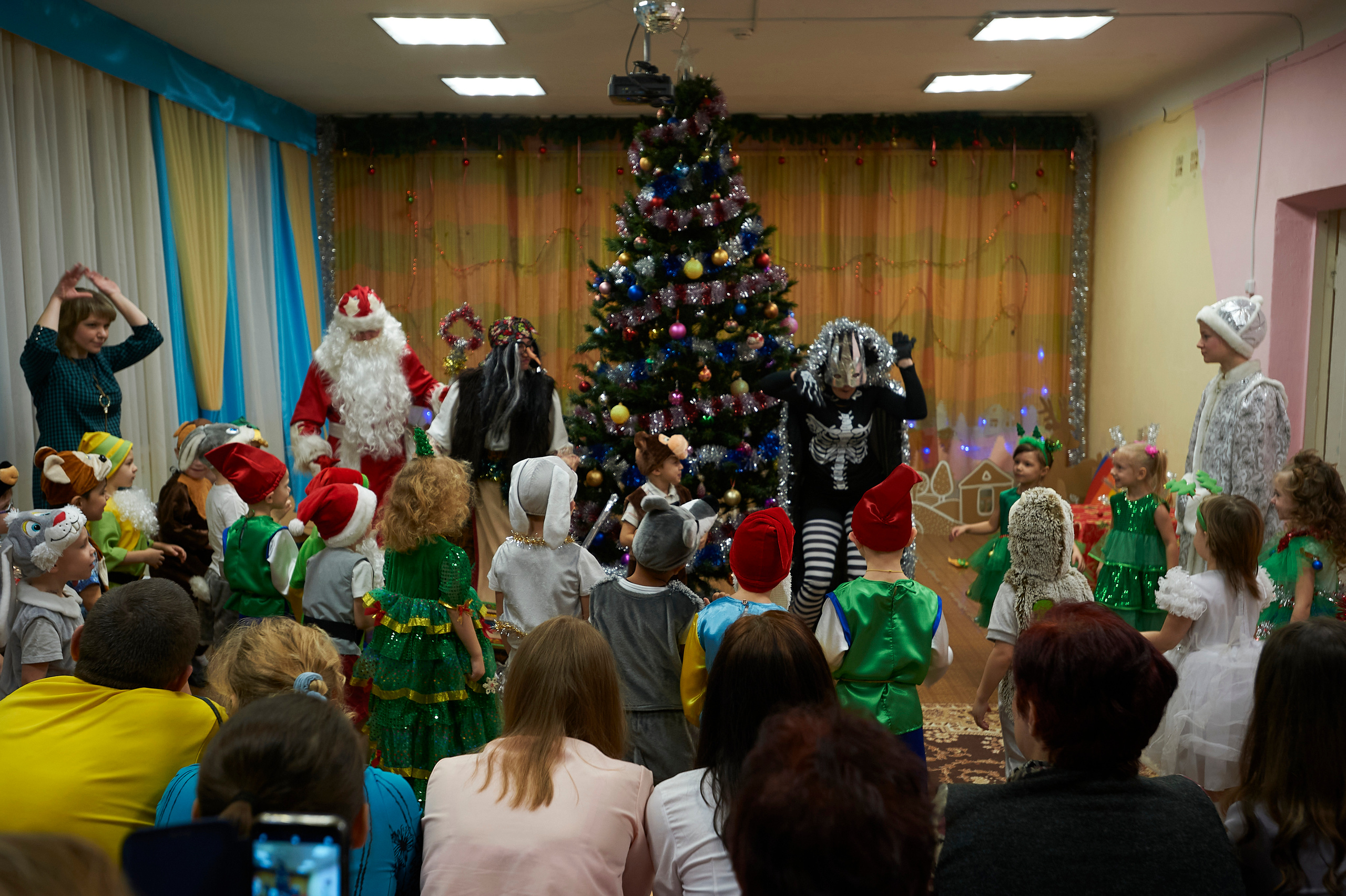 Новый год в МАДОУ 527. Фото и жизнь