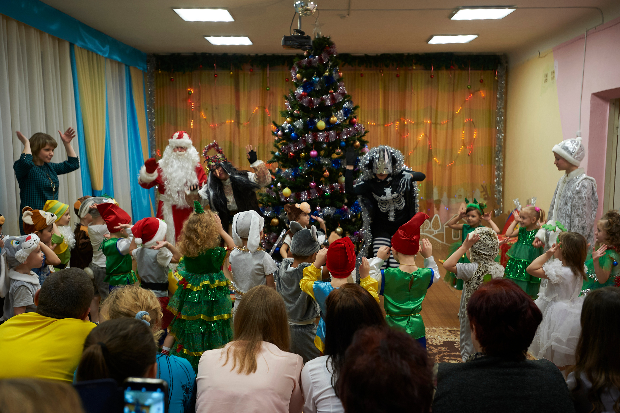 Новый год в МАДОУ 527. Фото и жизнь