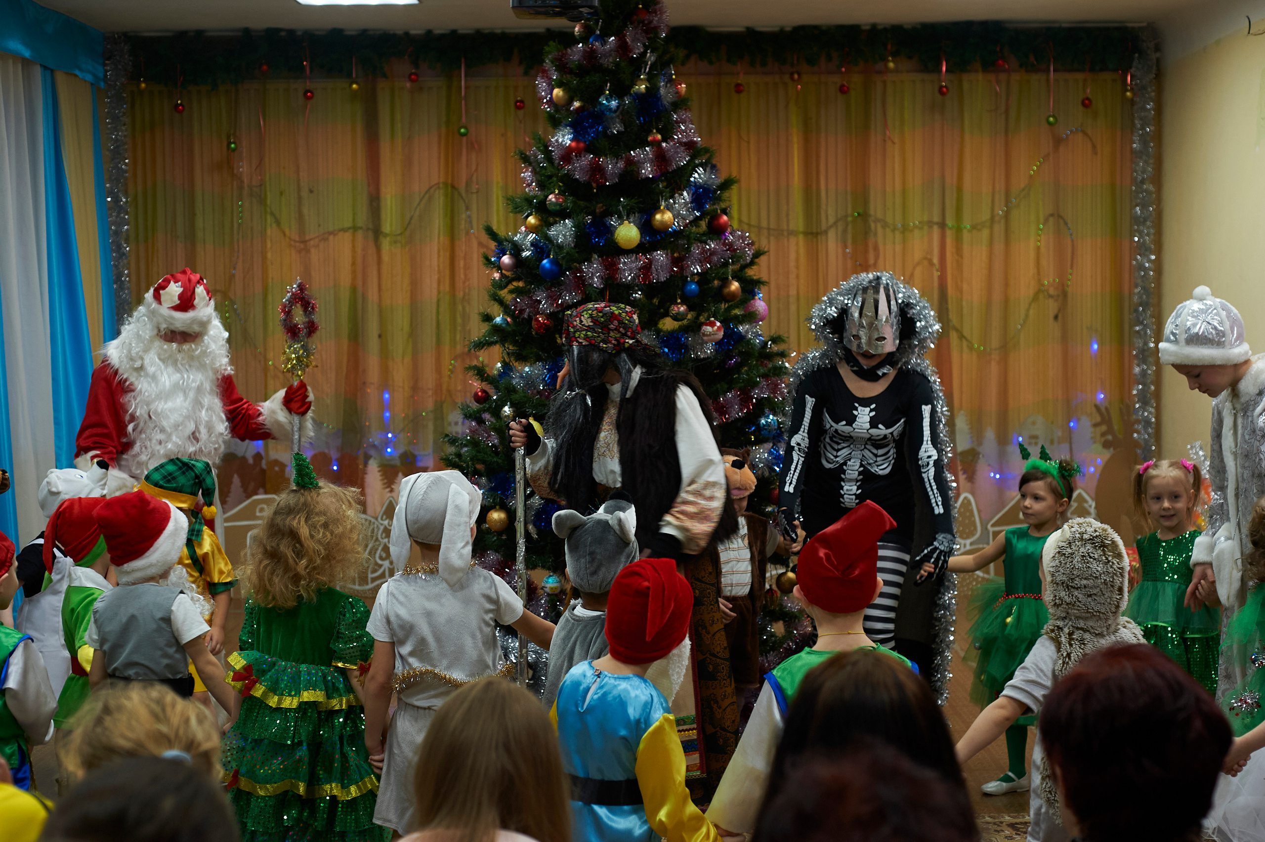 Новый год в МАДОУ 527. Фото и жизнь