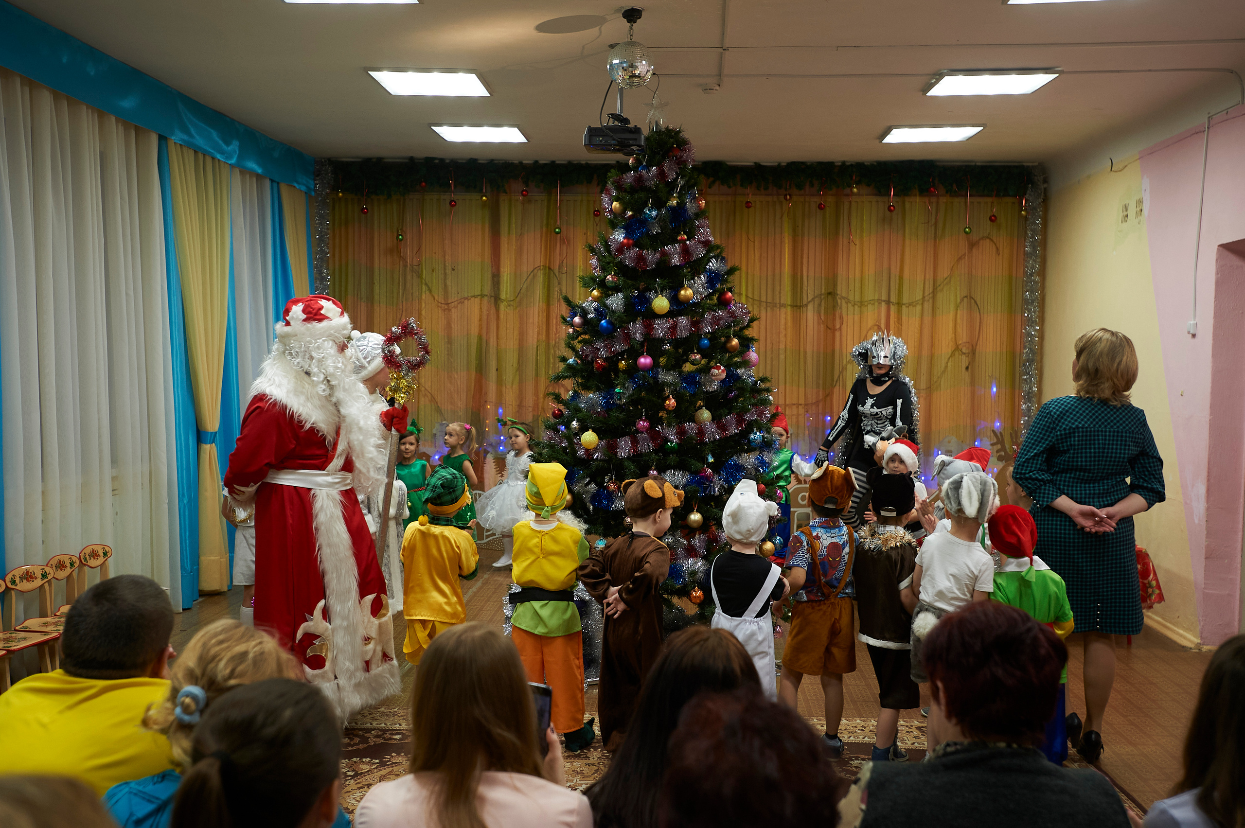 Новый год в МАДОУ 527. Фото и жизнь
