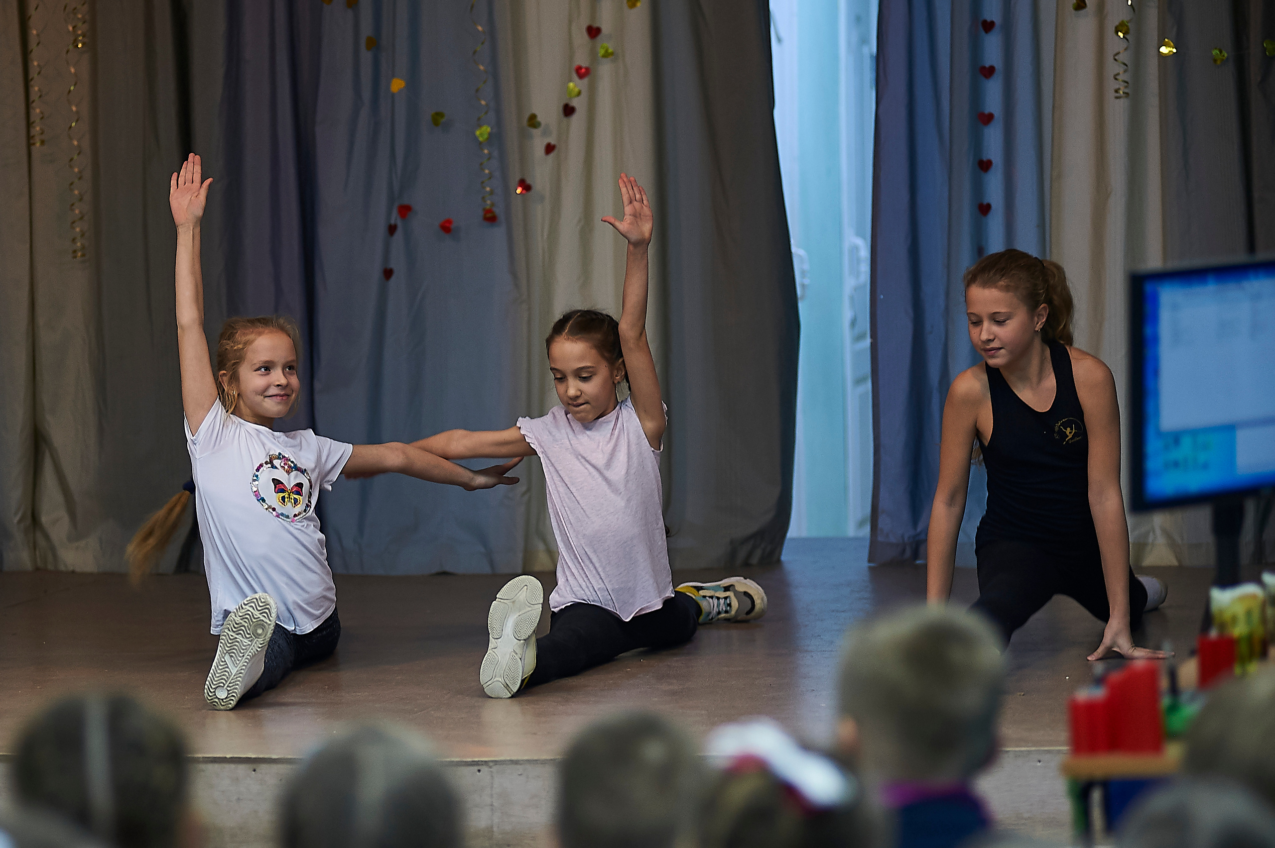 День матери в школе 53 4 Г класс 2019 год. Фото и жизнь