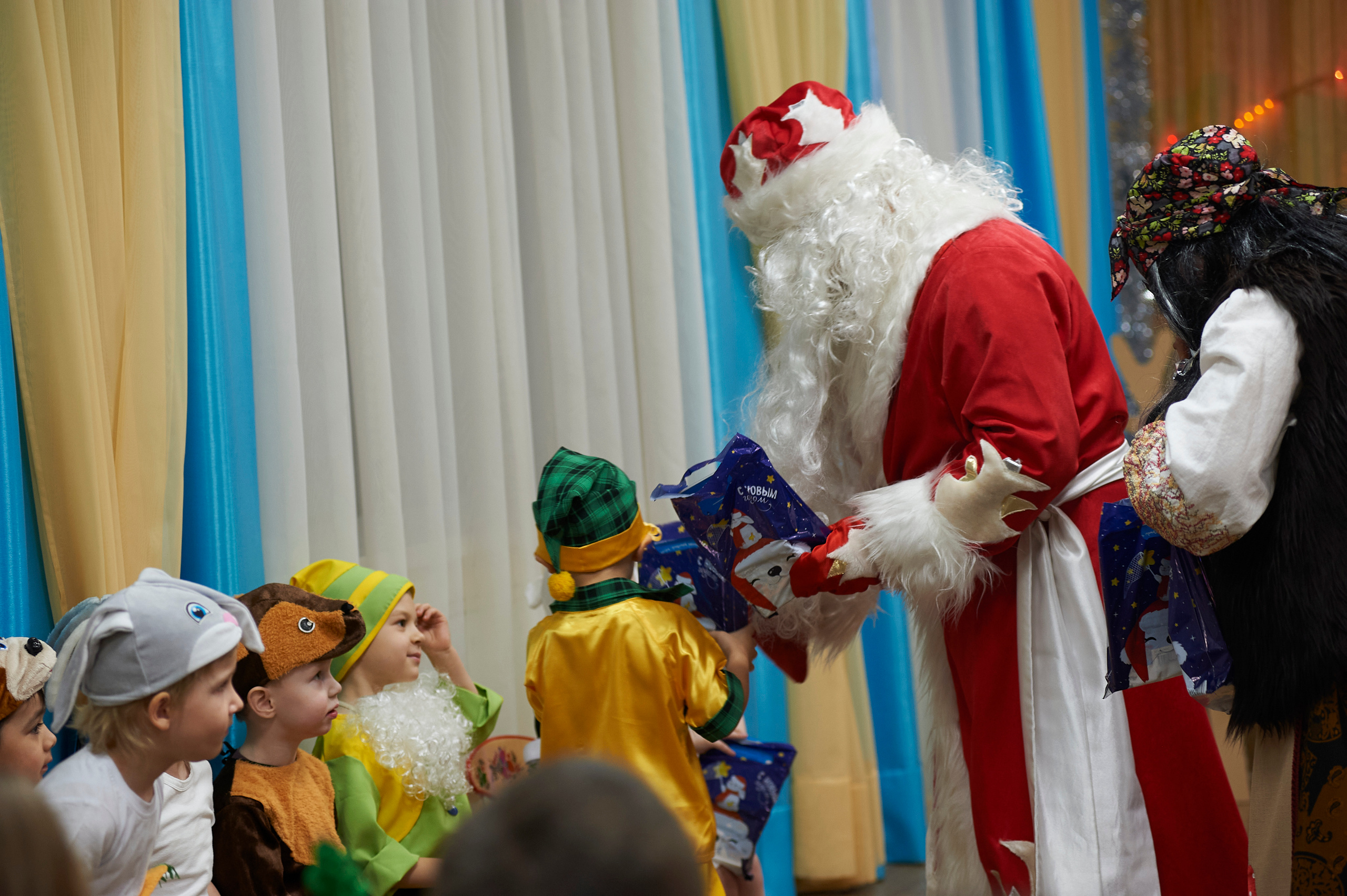 Новый год в МАДОУ 527. Фото и жизнь