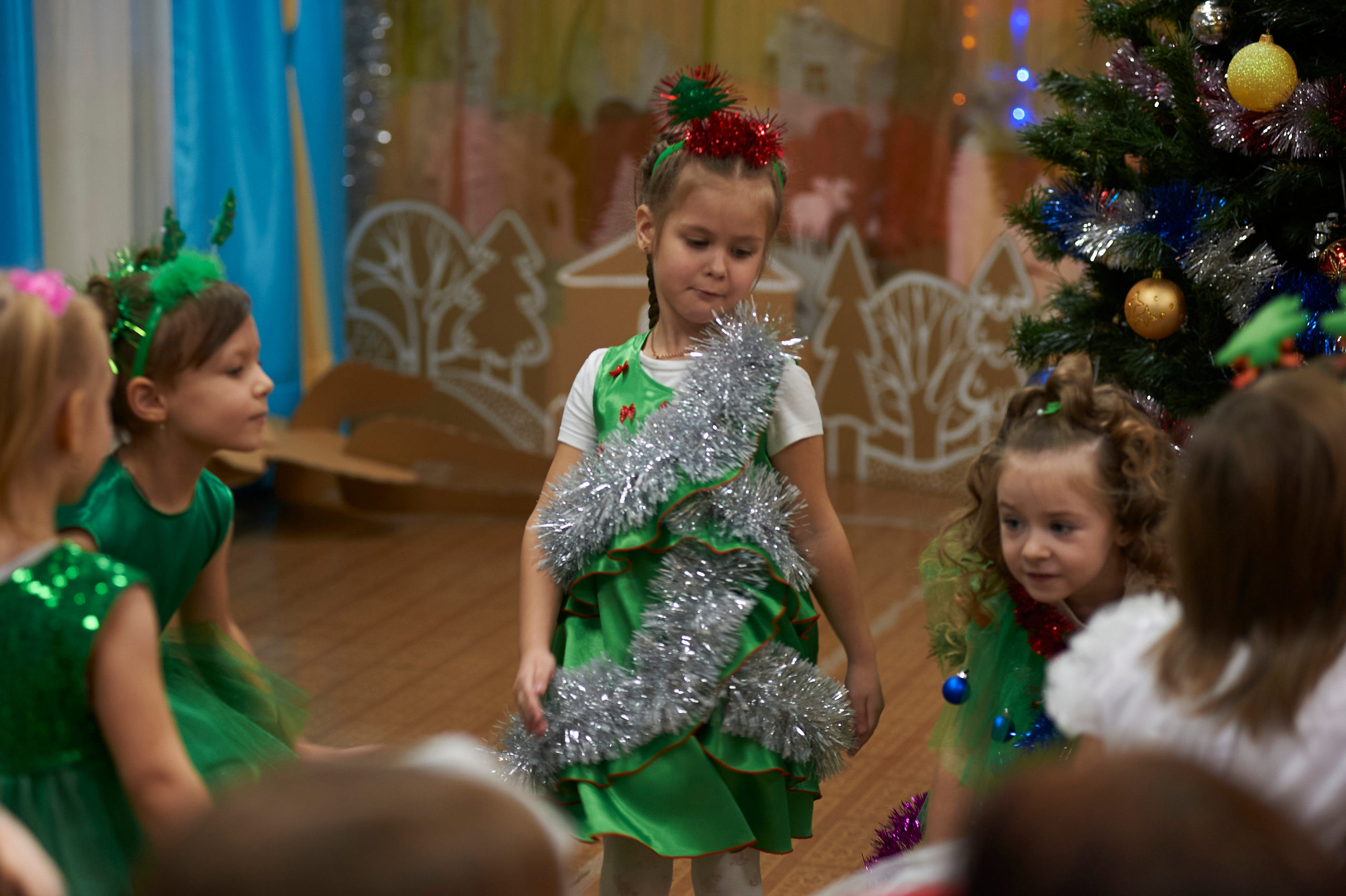 Новый год в МАДОУ 527. Фото и жизнь