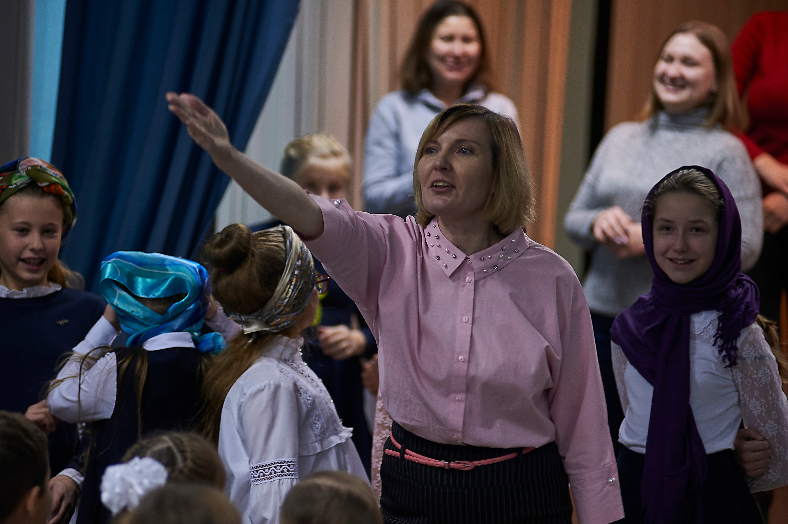 День матери в школе 53 4 Г класс 2019 год. Фото и жизнь