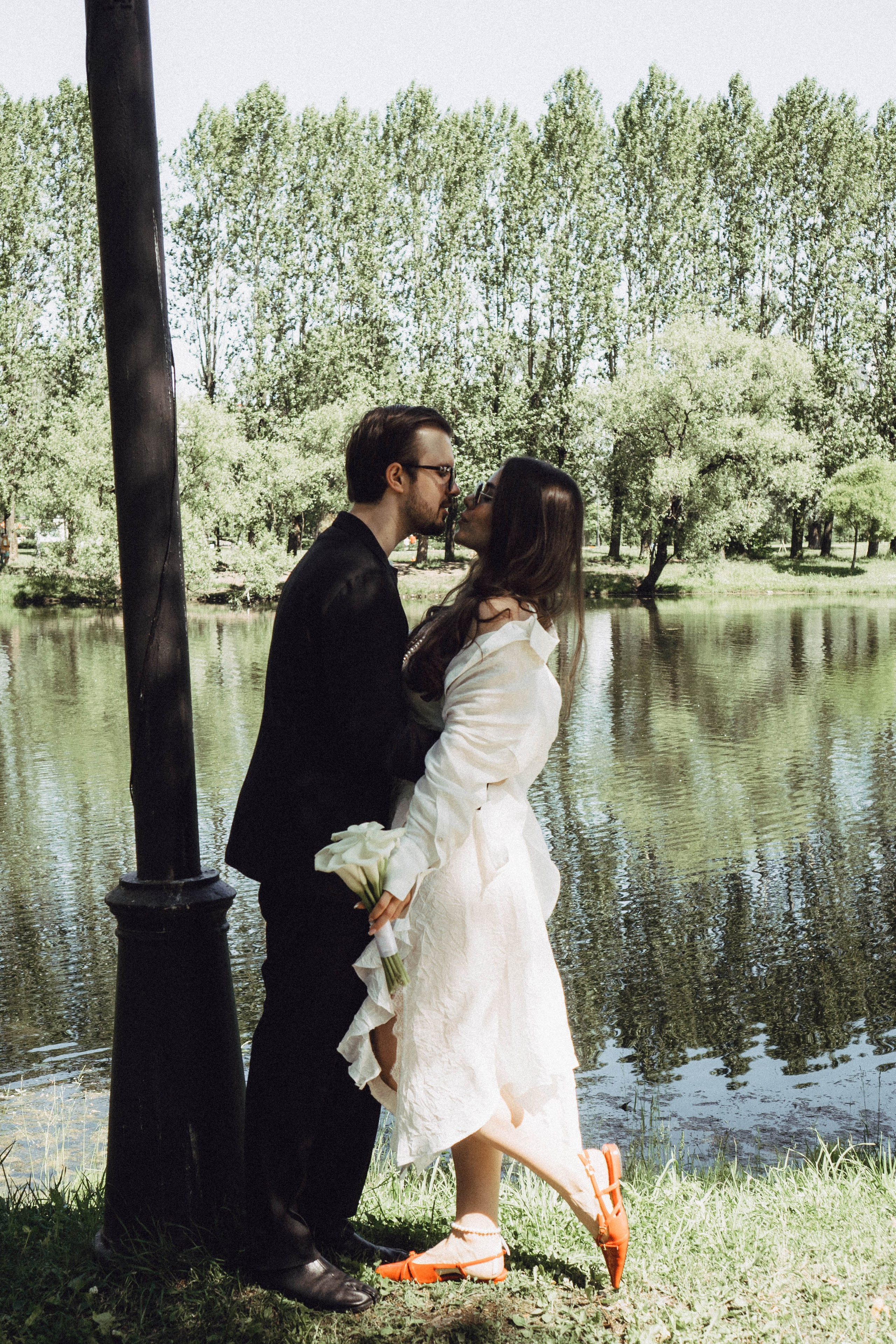 СВАДЕБНАЯ СЬЕМКА В ПАРКЕ ПОБЕДЫ И ПРОГУЛКА ПО МОСКОВСКОМУ ПРОСПЕКТУ. Профессиональный фотограф, Санкт-Петербург — Виктория Богомолова