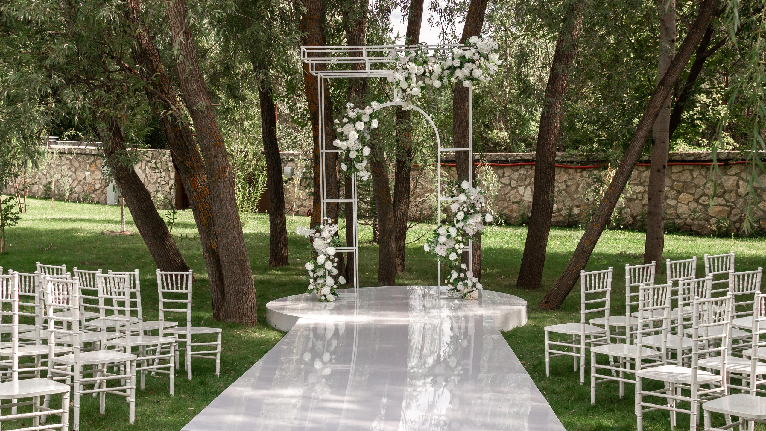 Backstage | wedding decor agency