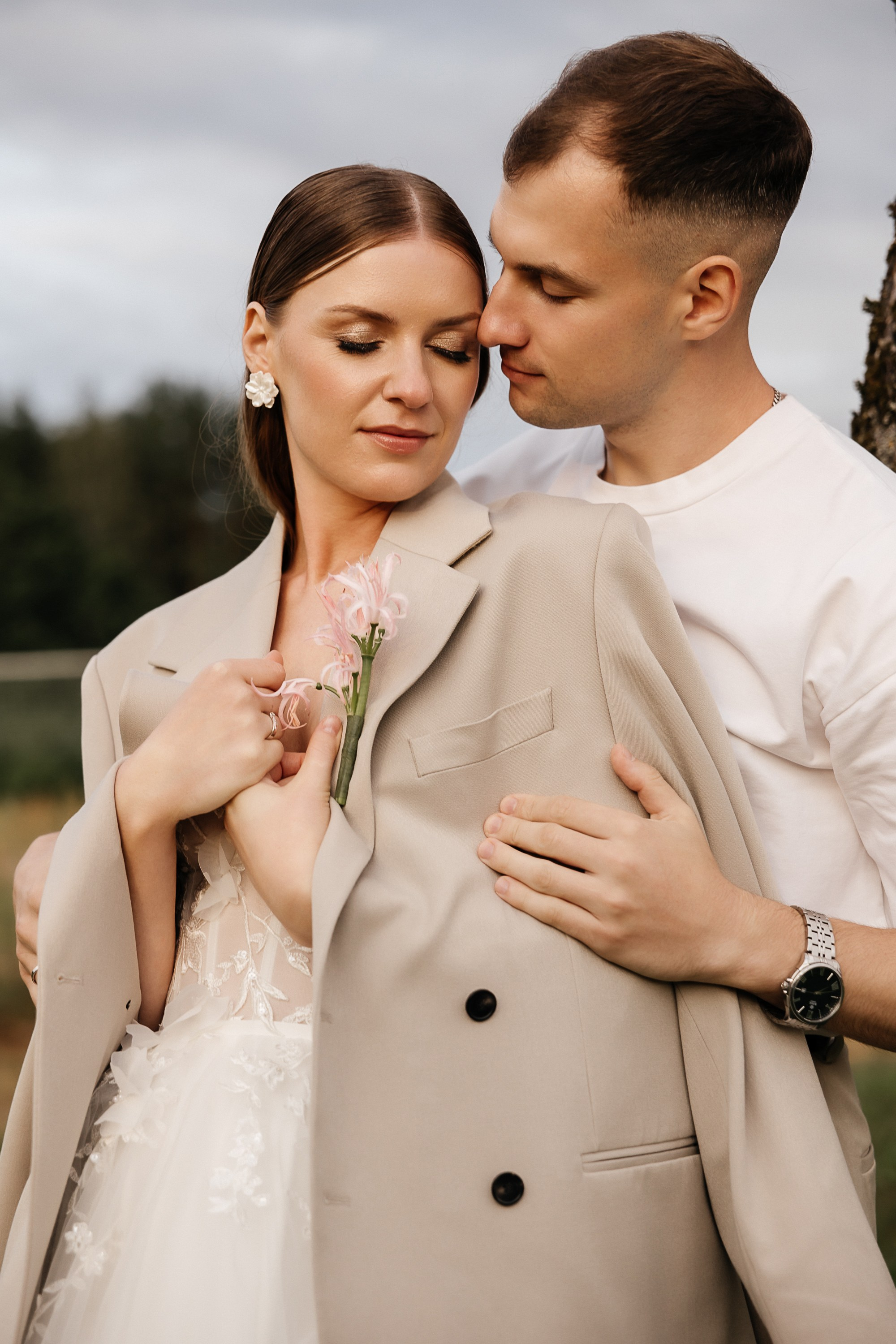 Свадьбная фотосессия в деревенской атмосфере. Свадебный и семейный фотограф Виолетта Сидельникова. Краснодар, Россия, Беларусь, Европа