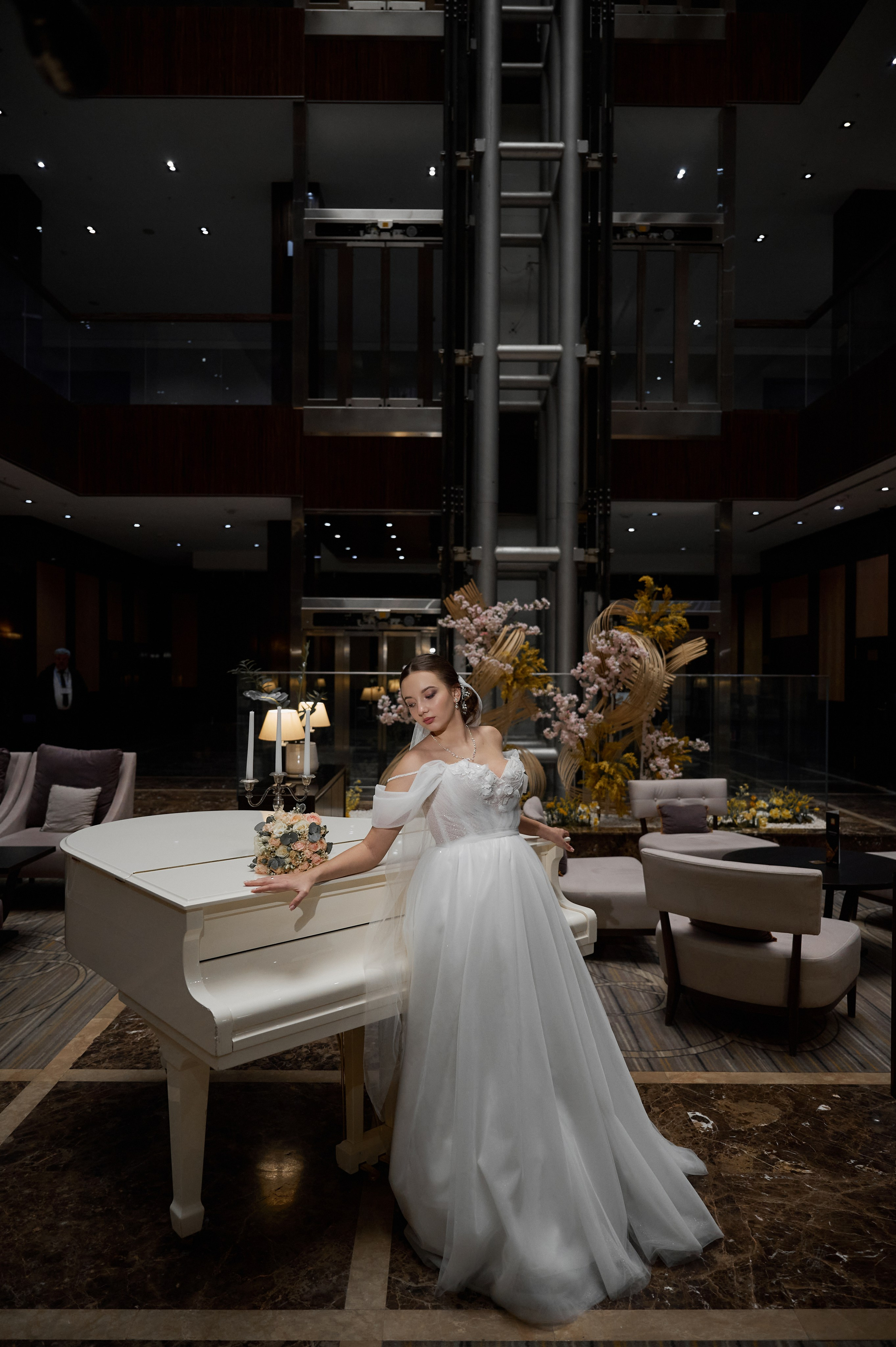 Свадебная фотосессия в СК Рояль Тула. Свадебный фотограф в Туле Никита Беляев