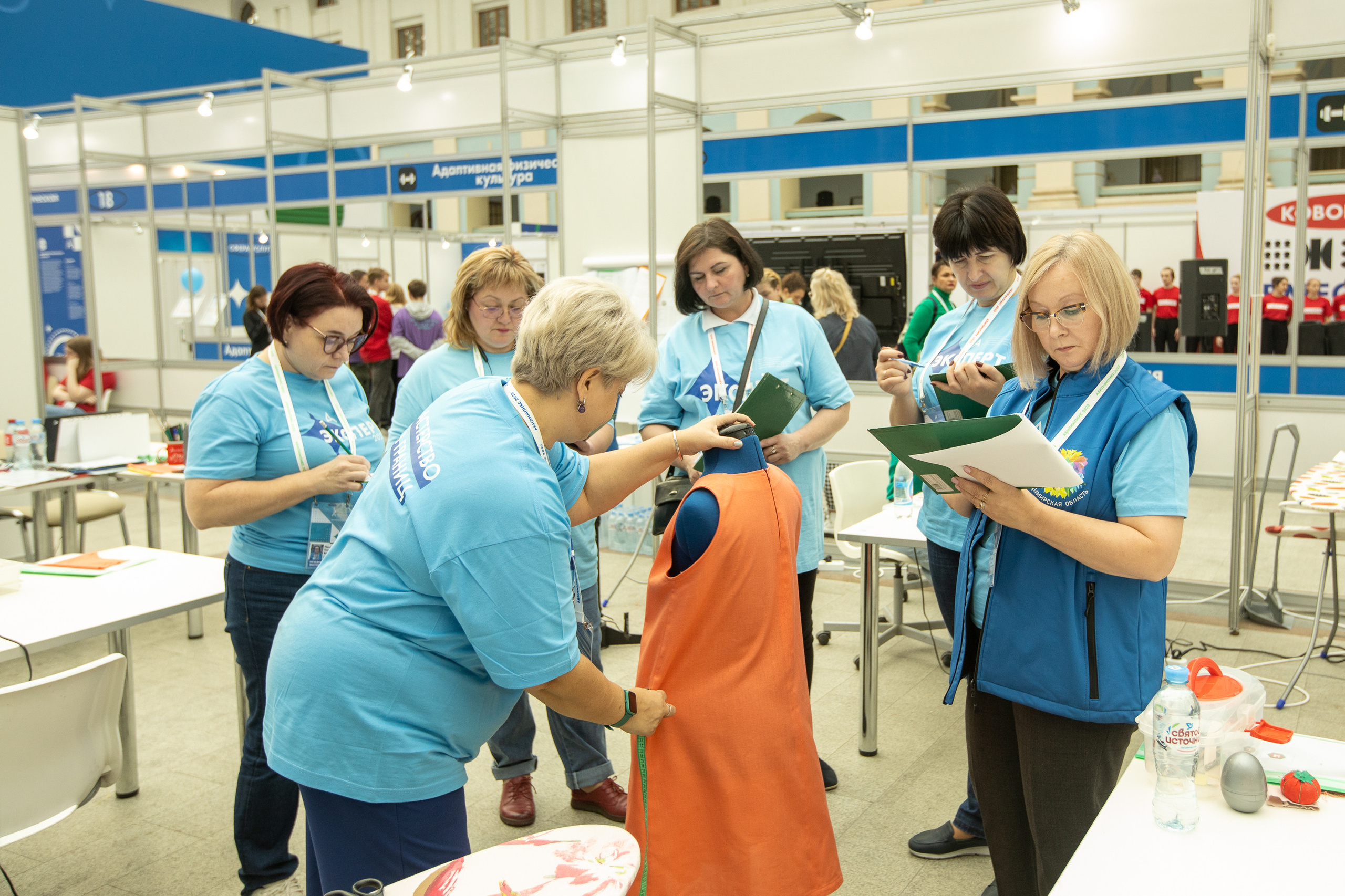 Настоящие эмоции без статичных поз. Фотограф на мероприятия — конференции, выставки, юбилеи, корпоративы